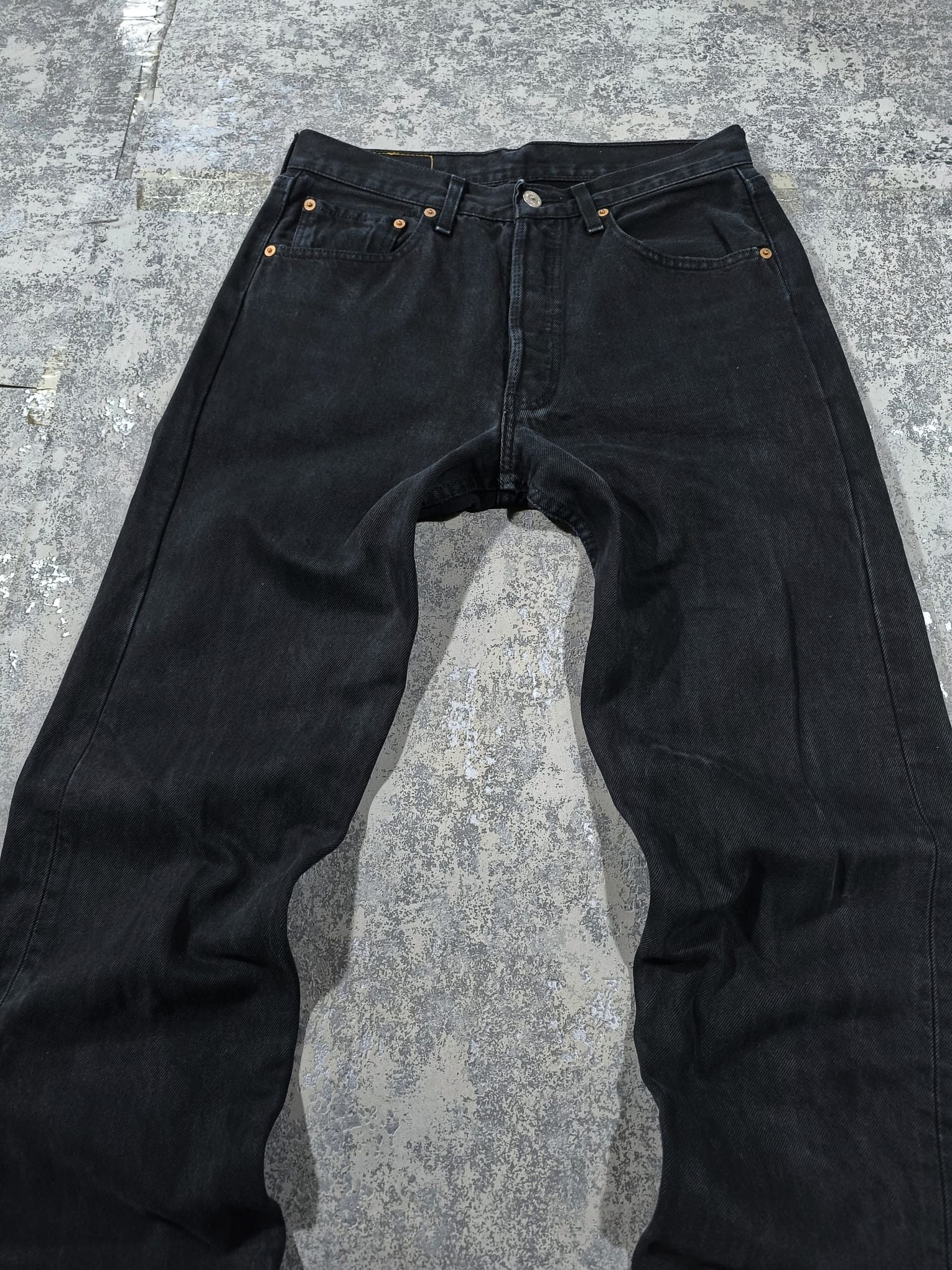 Levi's 90s black 501 31x36 Size US 30 / EU 46 - 4 Thumbnail