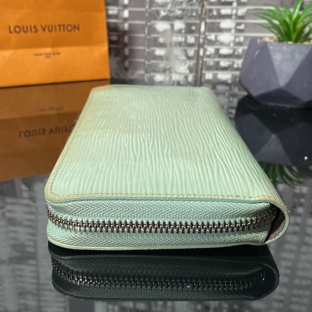 Louis Vuitton Auth Rare Louis Vuitton Epi Electric Patent Leather Wallet Size ONE SIZE - 16 Thumbnail