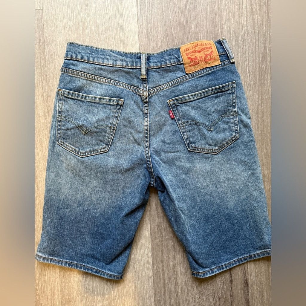 Levi's Levi's Blue Jean Shorts with Classic Denim Style Size 30" / US 8 / IT 44 - 2 Thumbnail