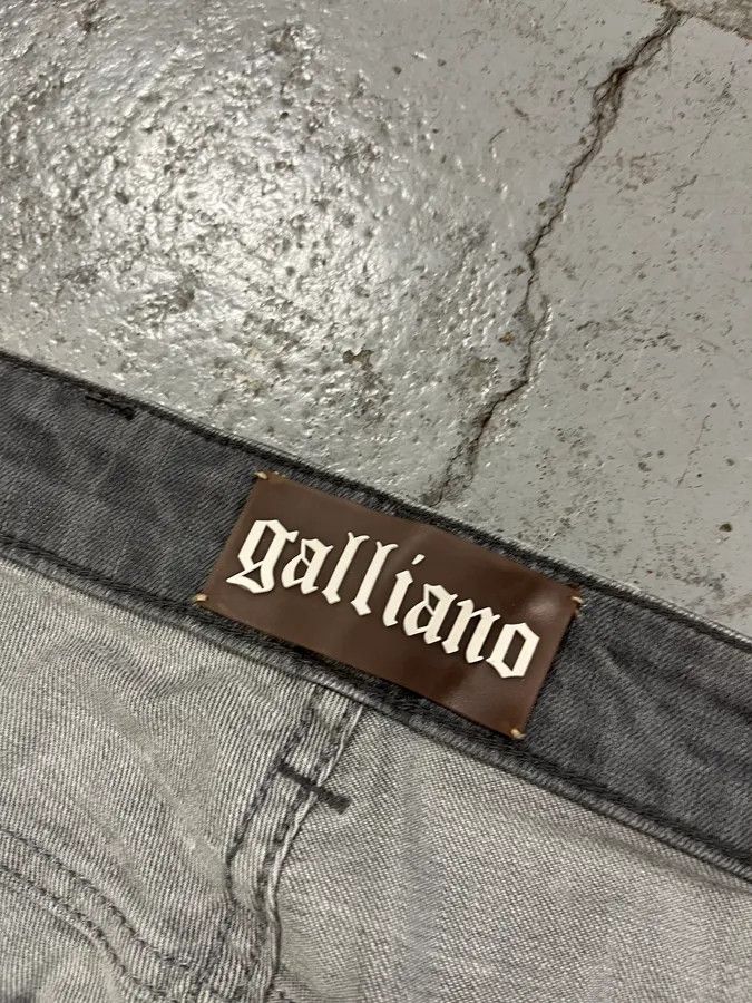 John Galliano SS2013 John Galliano Grey Denim Distressed Slim Jeans Size US 32 / EU 48 - 12 Thumbnail