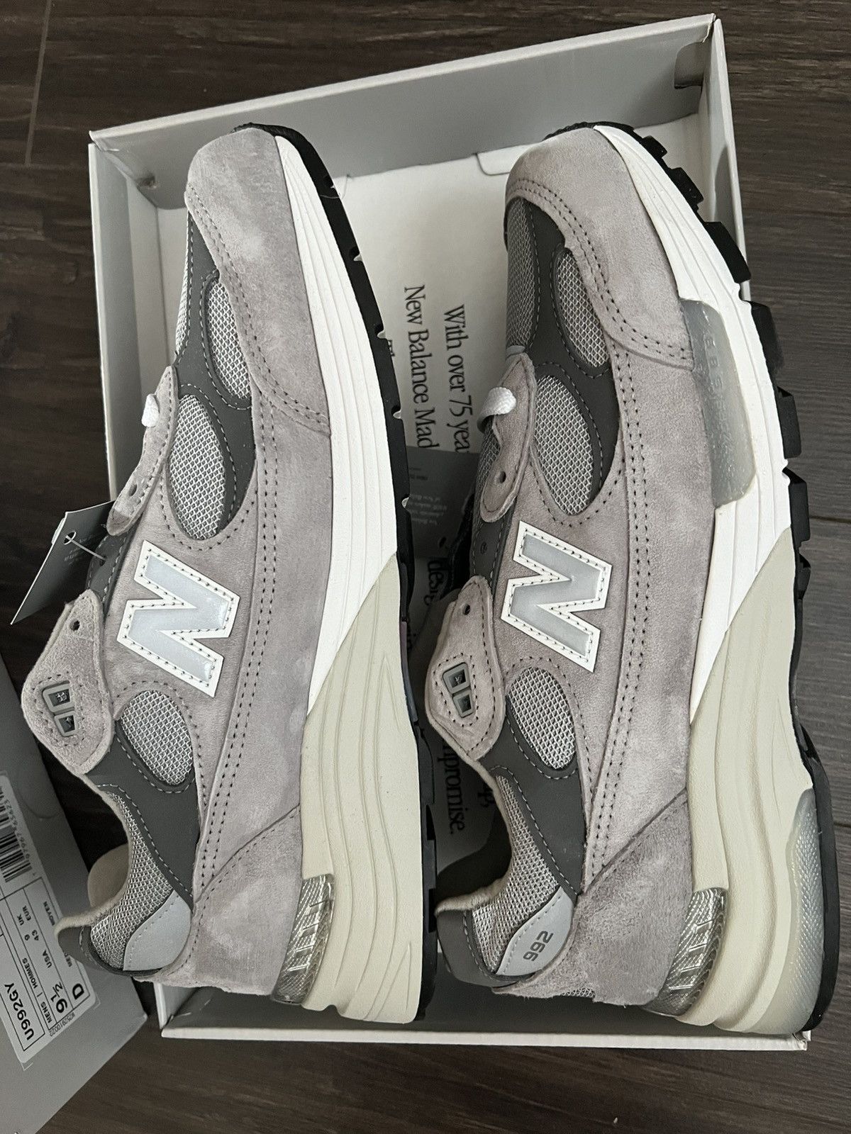 New Balance New Balance 992 made in USA grey 9.5 Size US 9.5 / EU 42-43 - 1 Thumbnail