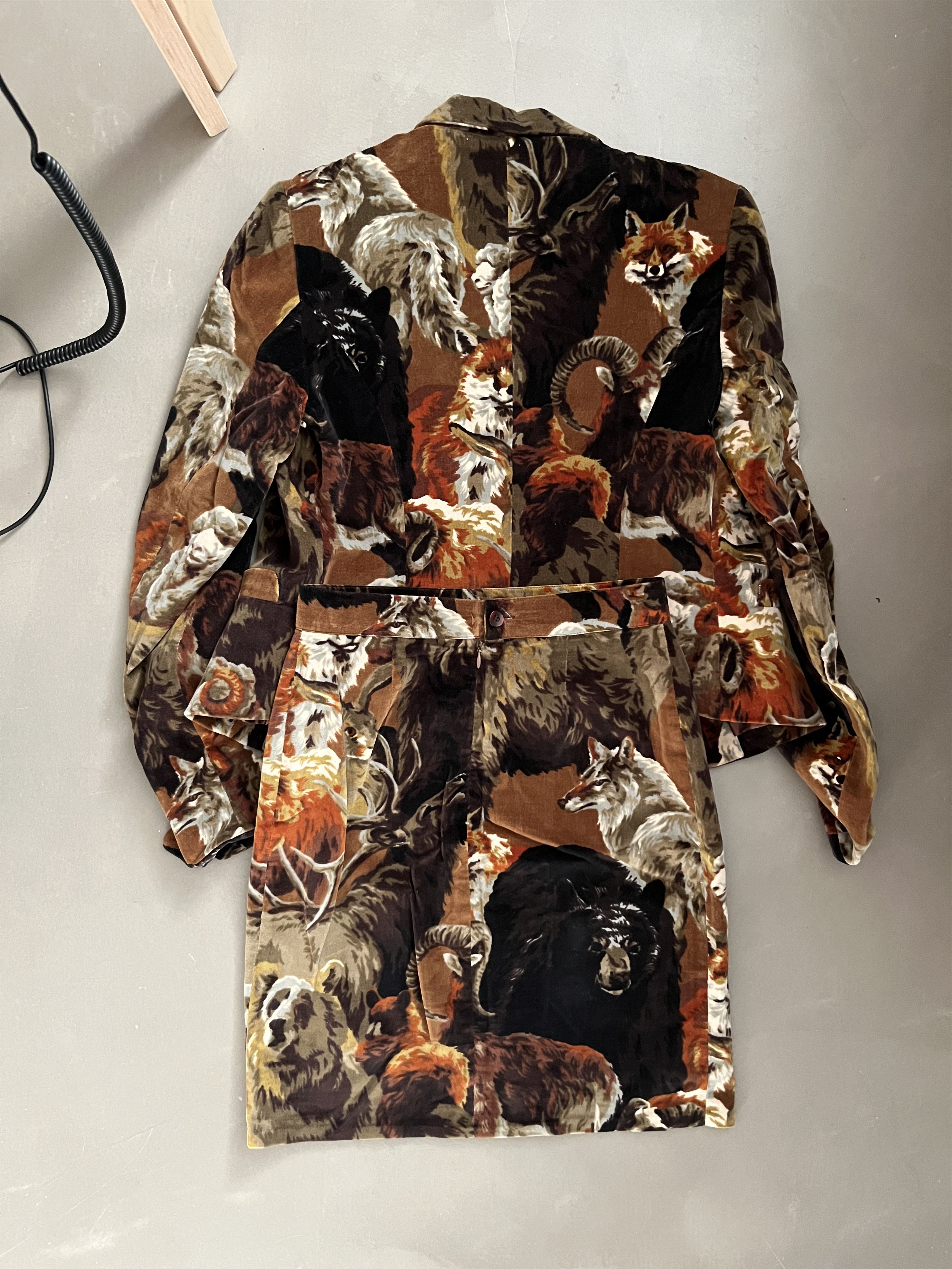 Kenzo 1989 wilderness soft velvet blazer and skirt set Size M / US 6-8 / IT 42-44 - 4 Thumbnail