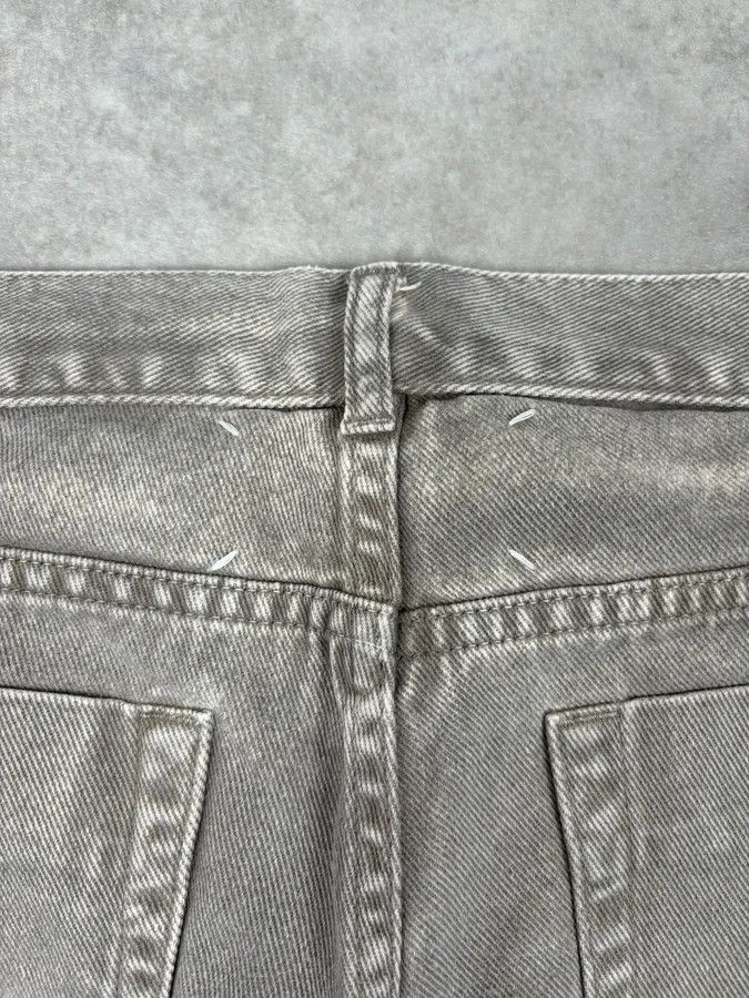 Maison Margiela SS2012 Maison Margiela Beige Denim Signature Distressed Shorts Size 26" / US 2 / IT 38 - 10 Thumbnail