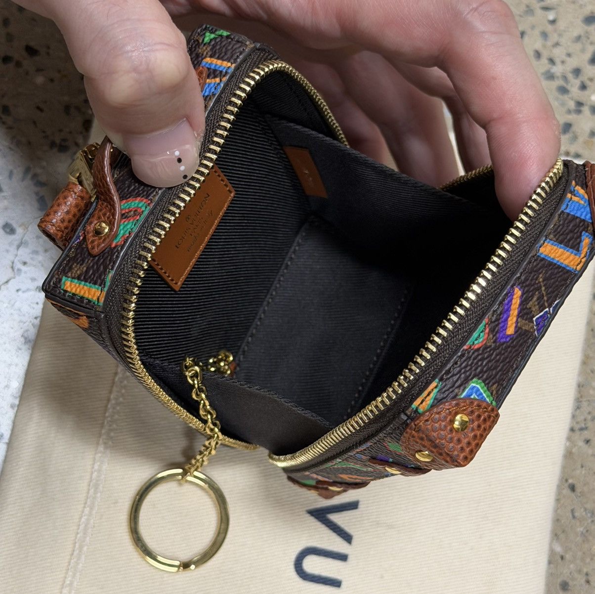 Louis Vuitton Louis Vuitton x NBA Backpack Trunk Bag Pouch Mini Monogram Size ONE SIZE - 9 Thumbnail