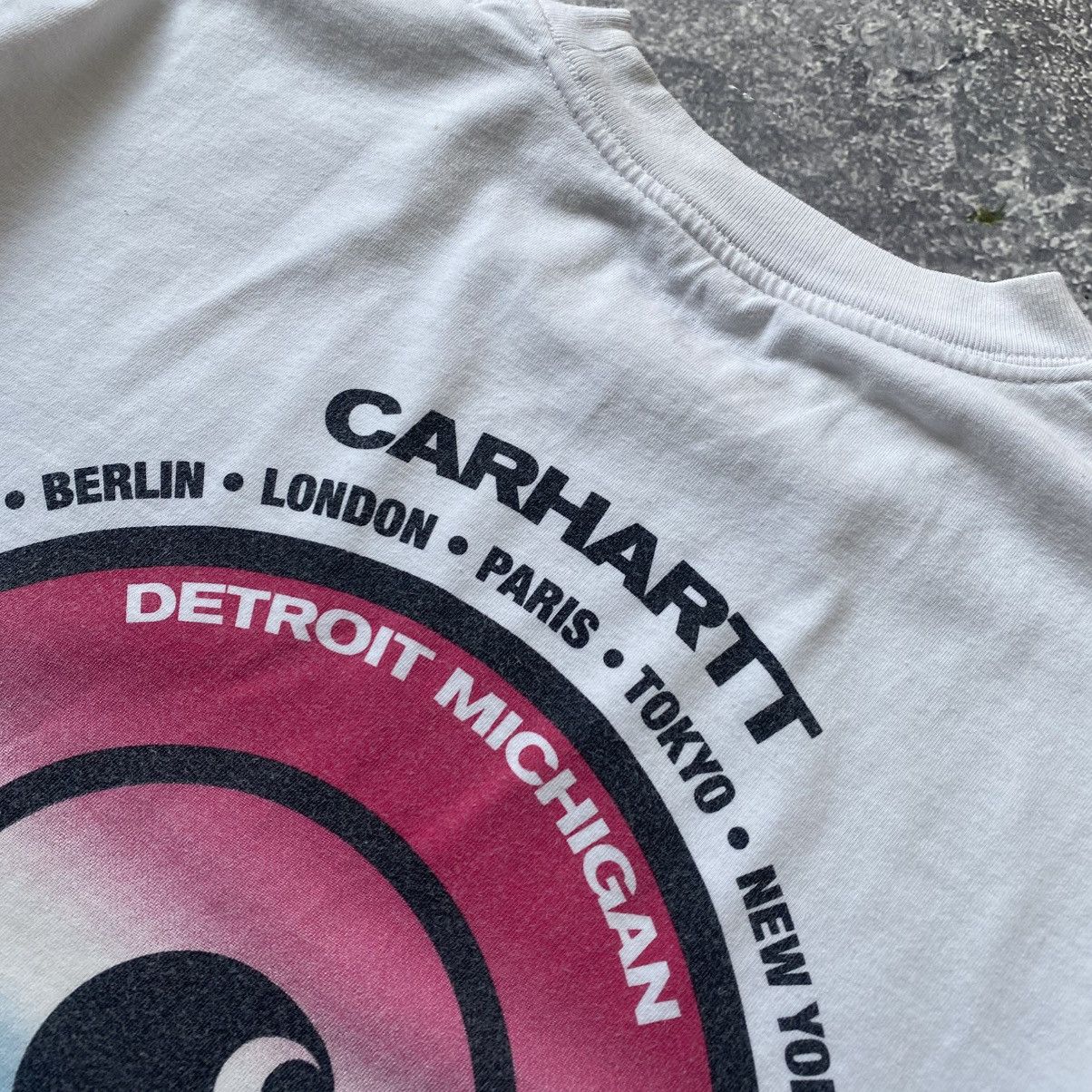 Carhartt Men’s Carhartt Wip big logo designer y2k Streetwear tee Size US M / EU 48-50 / 2 - 4 Thumbnail