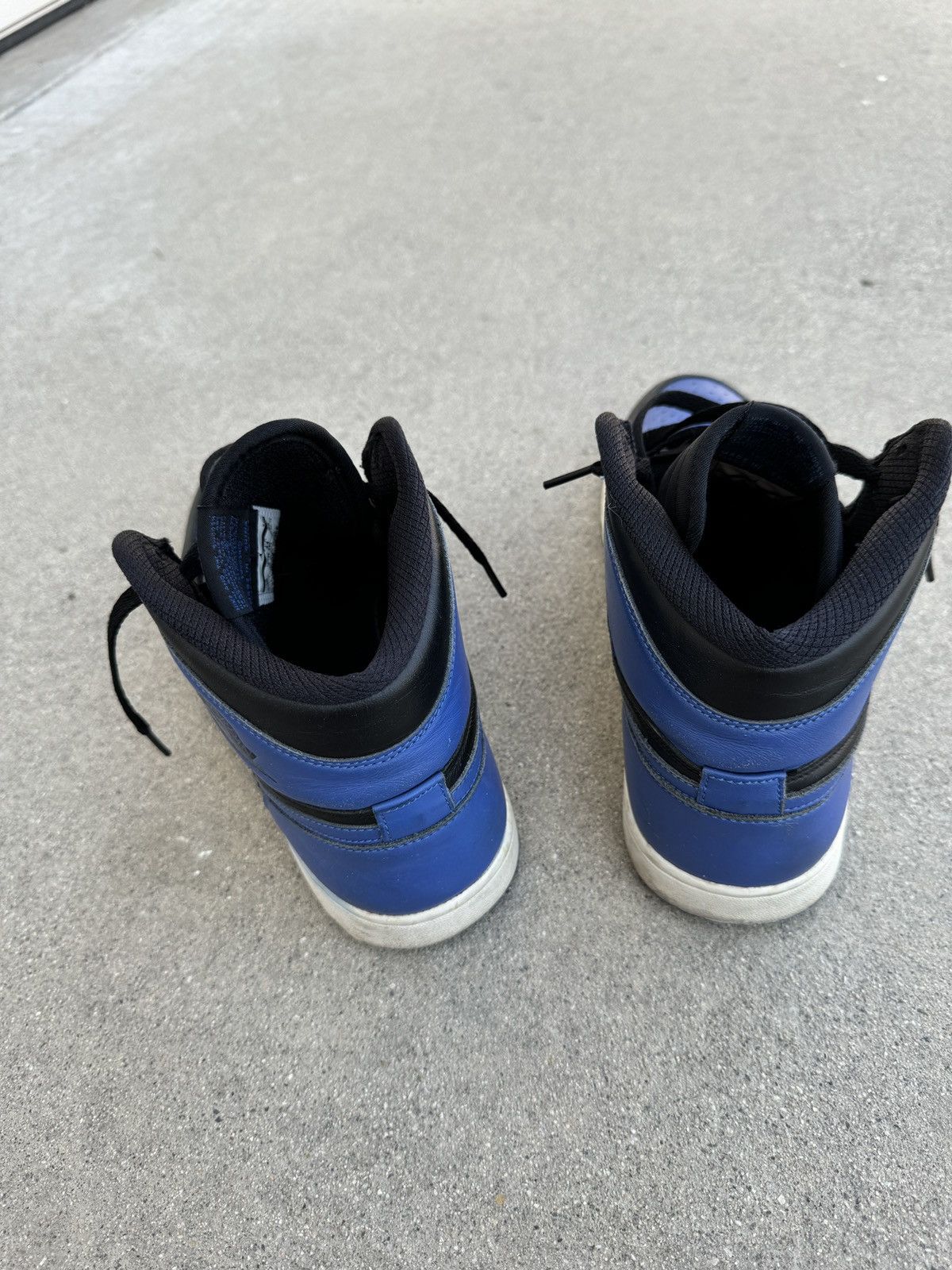 Jordan Brand 2017 Jordan 1 retro high OG royal blue Size US 10 / EU 43 - 4 Thumbnail