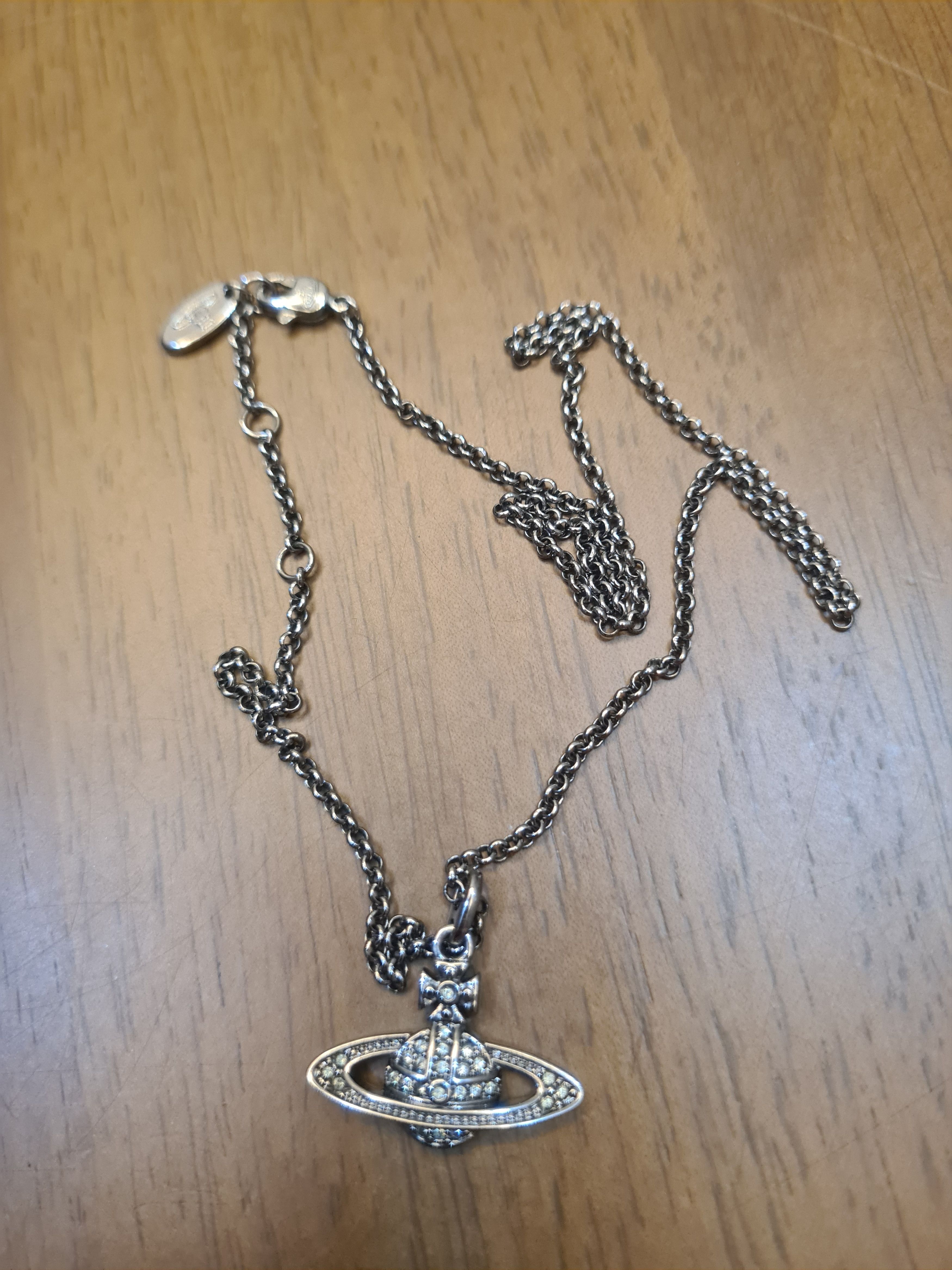 Pre-owned Jewelry Vivienne Westwood Necklace In Silver