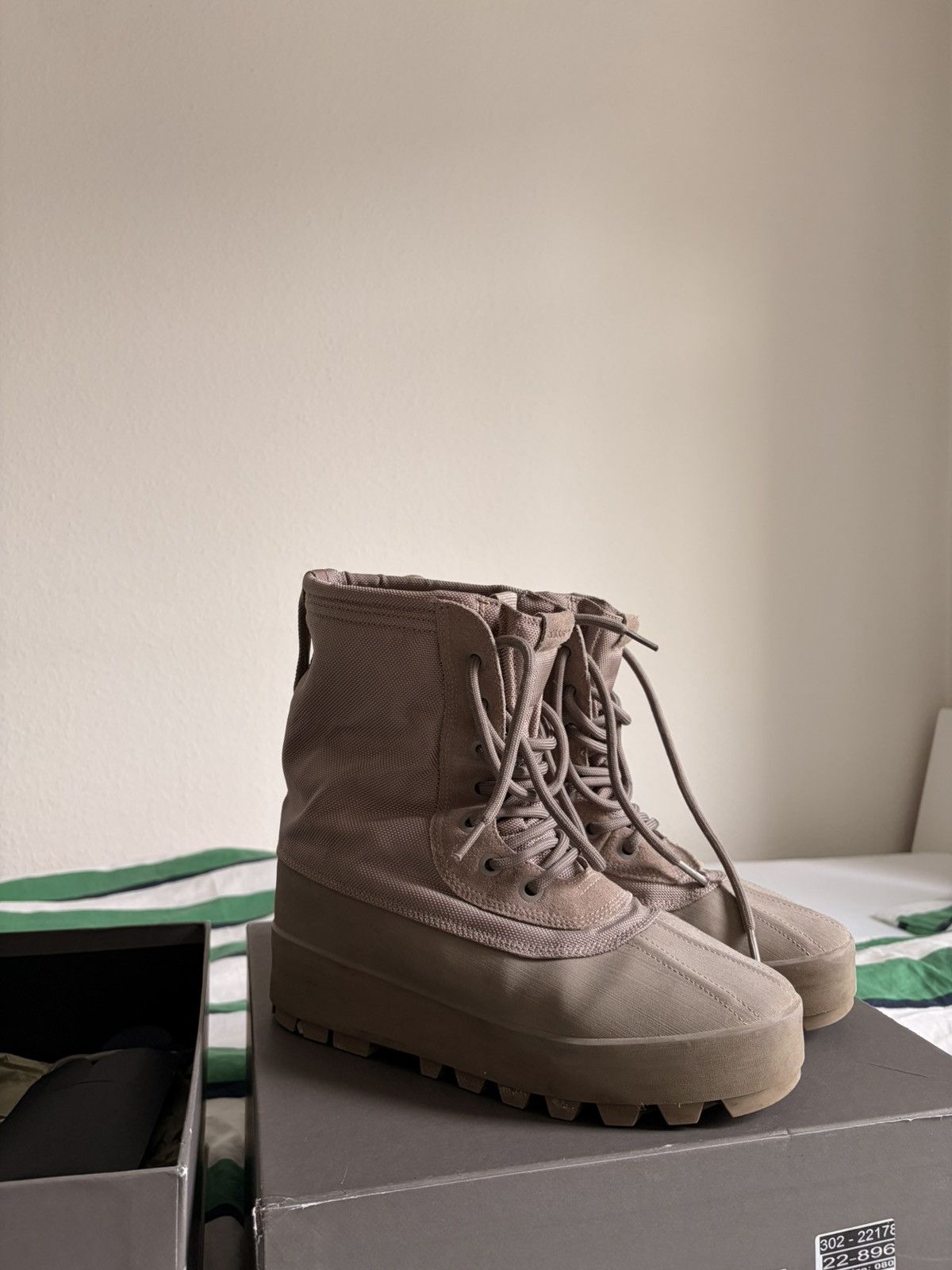 Yeezy Yeezy 950 Moonrock OG 2015 Size US 8.5 / EU 41-42 - 2 Thumbnail