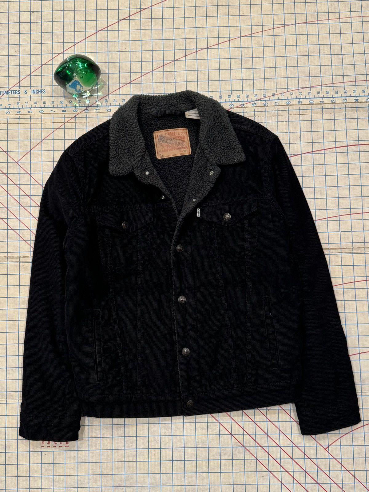 Levi’s Sherpa Lined Corduroy Trucker Jacket Mens Medium Blk