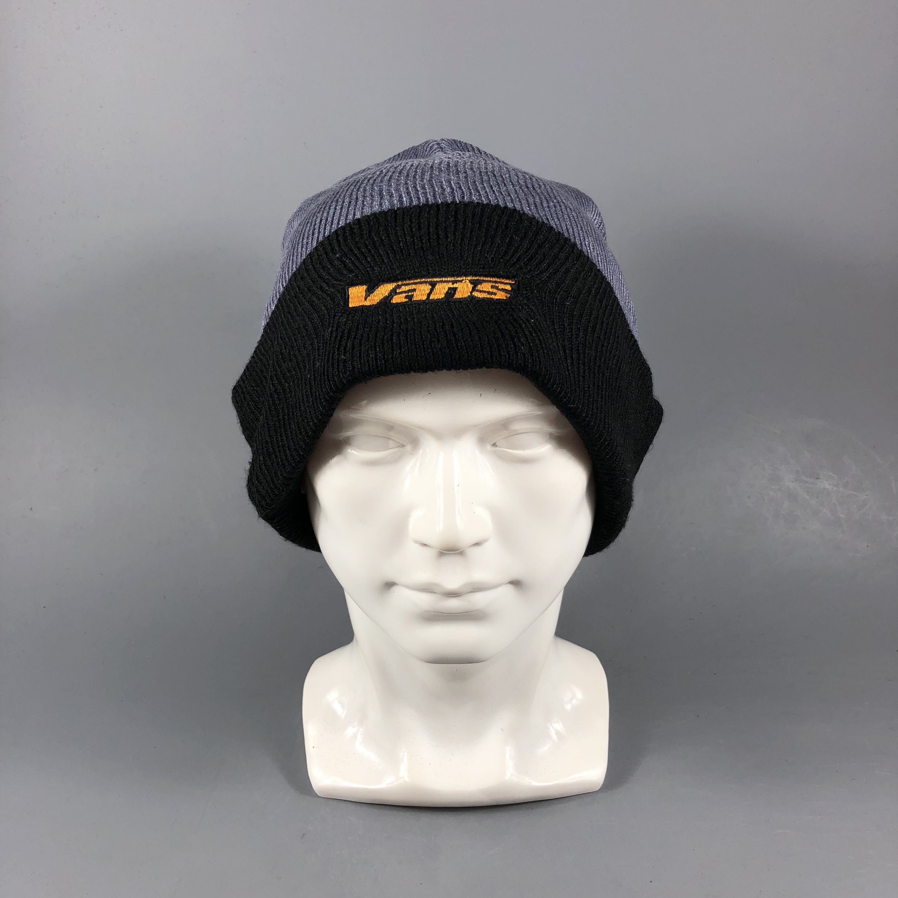 Vans VANS Slouchy Beanie Snowcap Snow Hat B828 Size ONE SIZE - 1 Thumbnail