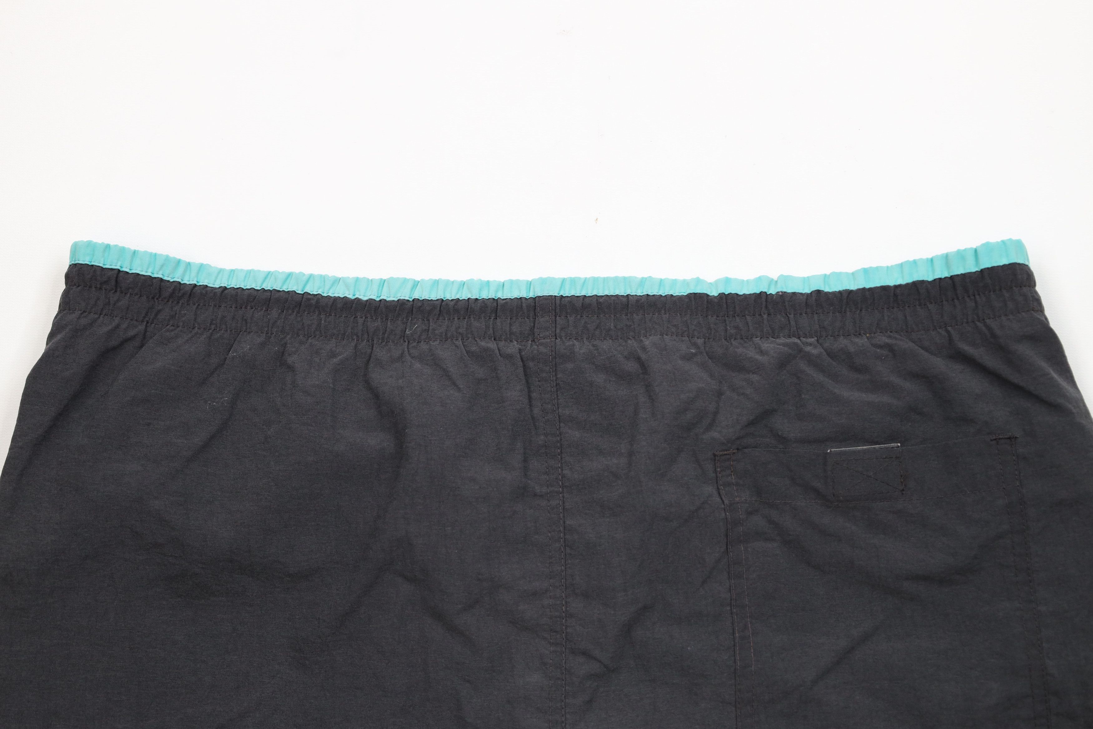Vintage Vintage 90s Hobie Surfing Out Lined Swim Trunks Shorts Black Size US 36 / EU 52 - 12 Thumbnail