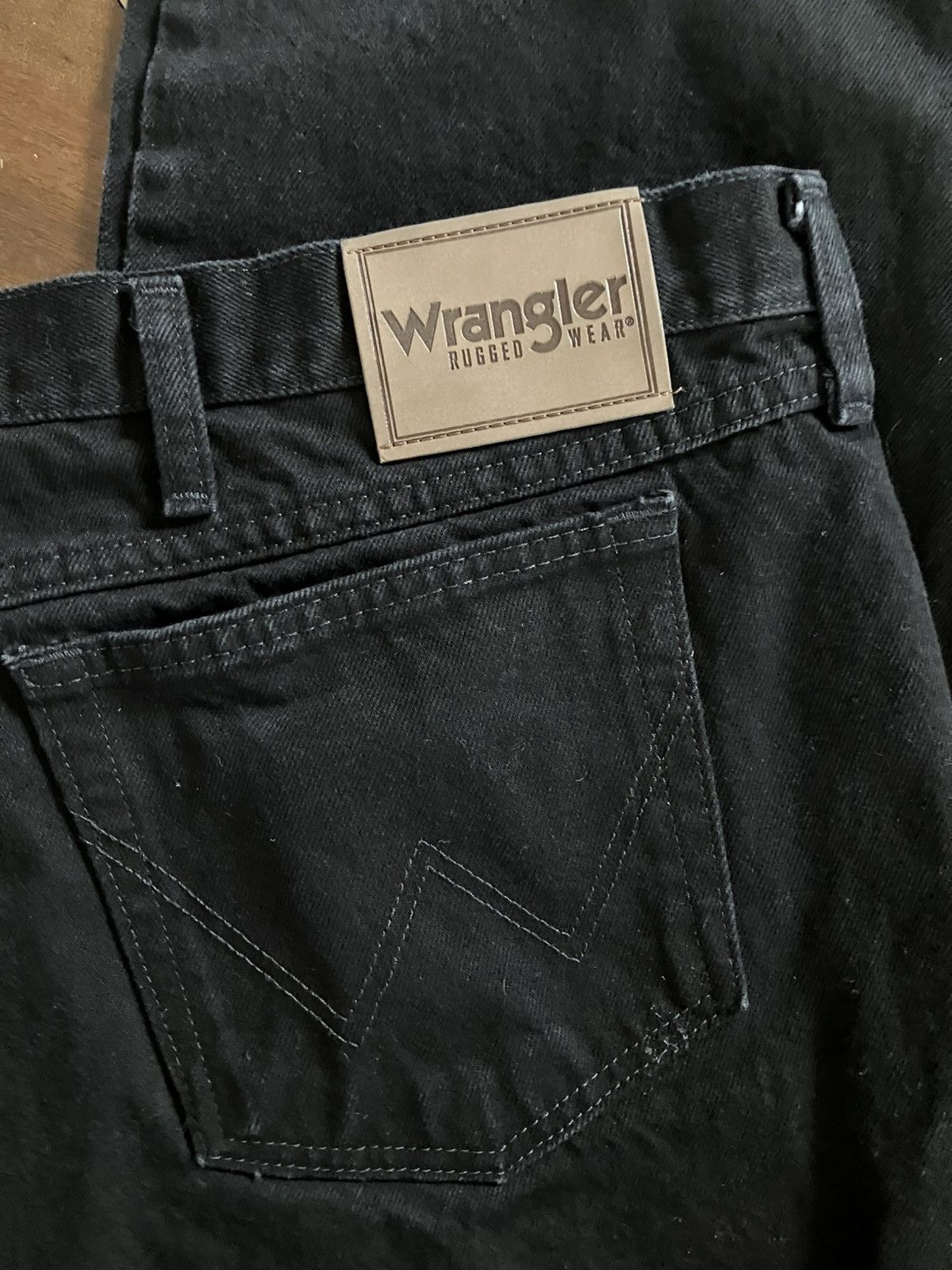 Wrangler Wrangler Rugged Wear Relaxed Fit Jean Men's SIZE 50x30 Size US 44 / EU 60 - 3 Thumbnail