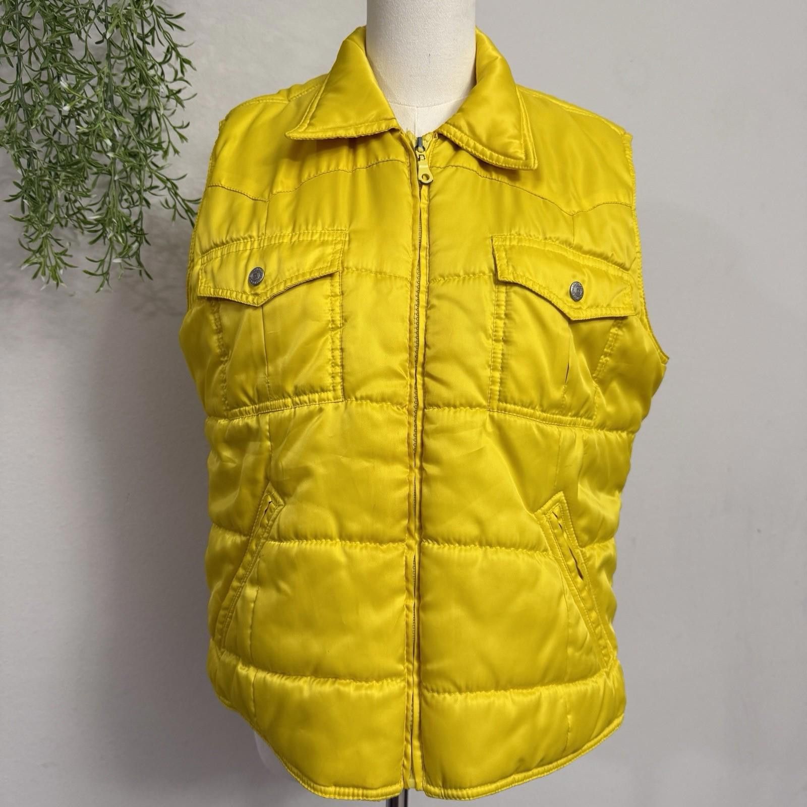 Tommy Hilfiger Tommy Hilfiger 1990s Vintage Quilted Puffer Vest Size XL Size XL / US 12-14 / IT 48-50 - 1 Thumbnail