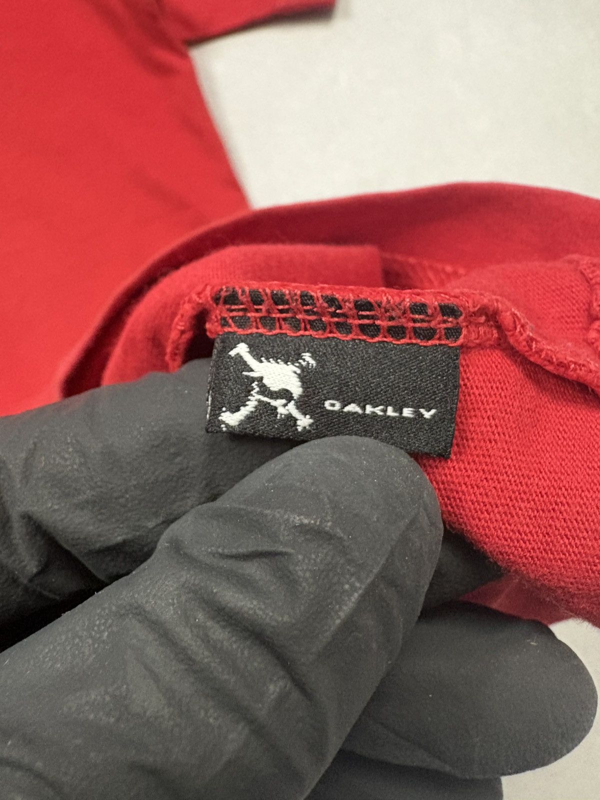Oakley Oakley Vintage Red Spell Out T Shirt Hype Big Logo Y2K 00s Size US M / EU 48-50 / 2 - 16 Thumbnail