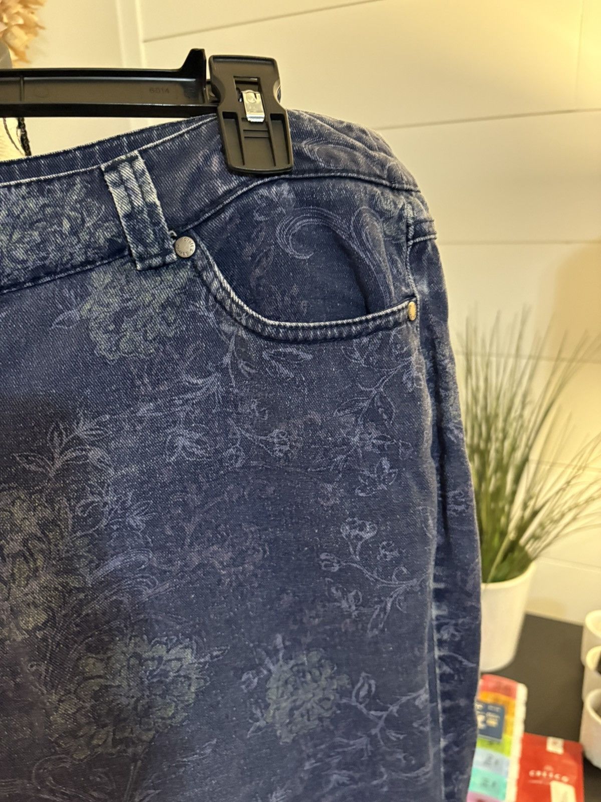 Croft & Barrow Floral print size 16 stretch denim jeans Size 38" / US 16 / IT 52 - 6 Thumbnail