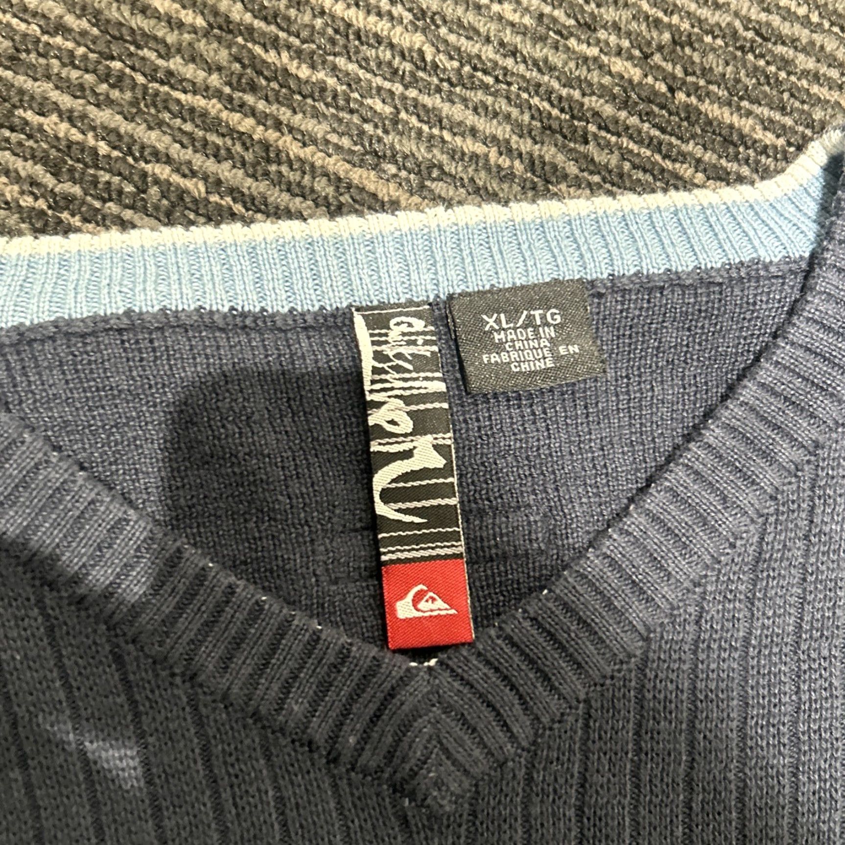 Quiksilver Quiksilver V-Neck Pullover Sweater Mens XL Blue Brand New With Tags Size US XL / EU 56 / 4 - 4 Thumbnail
