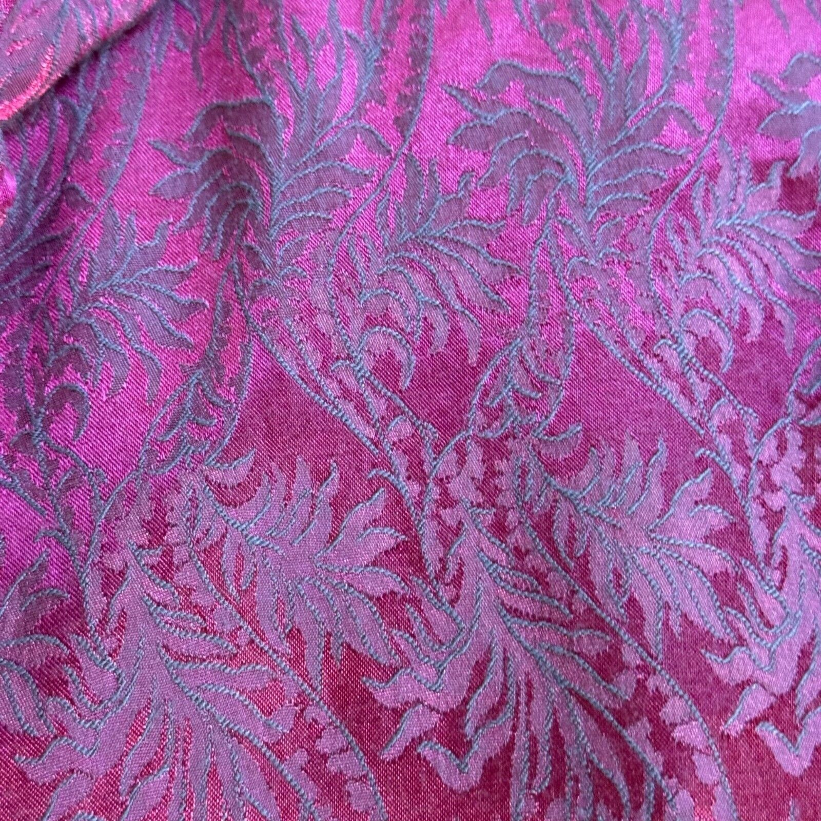 Victoria's Secret Victoria's Secret's Robe XS/S Red/Pink Brocade Robe No Belt Size ONE SIZE - 11 Thumbnail