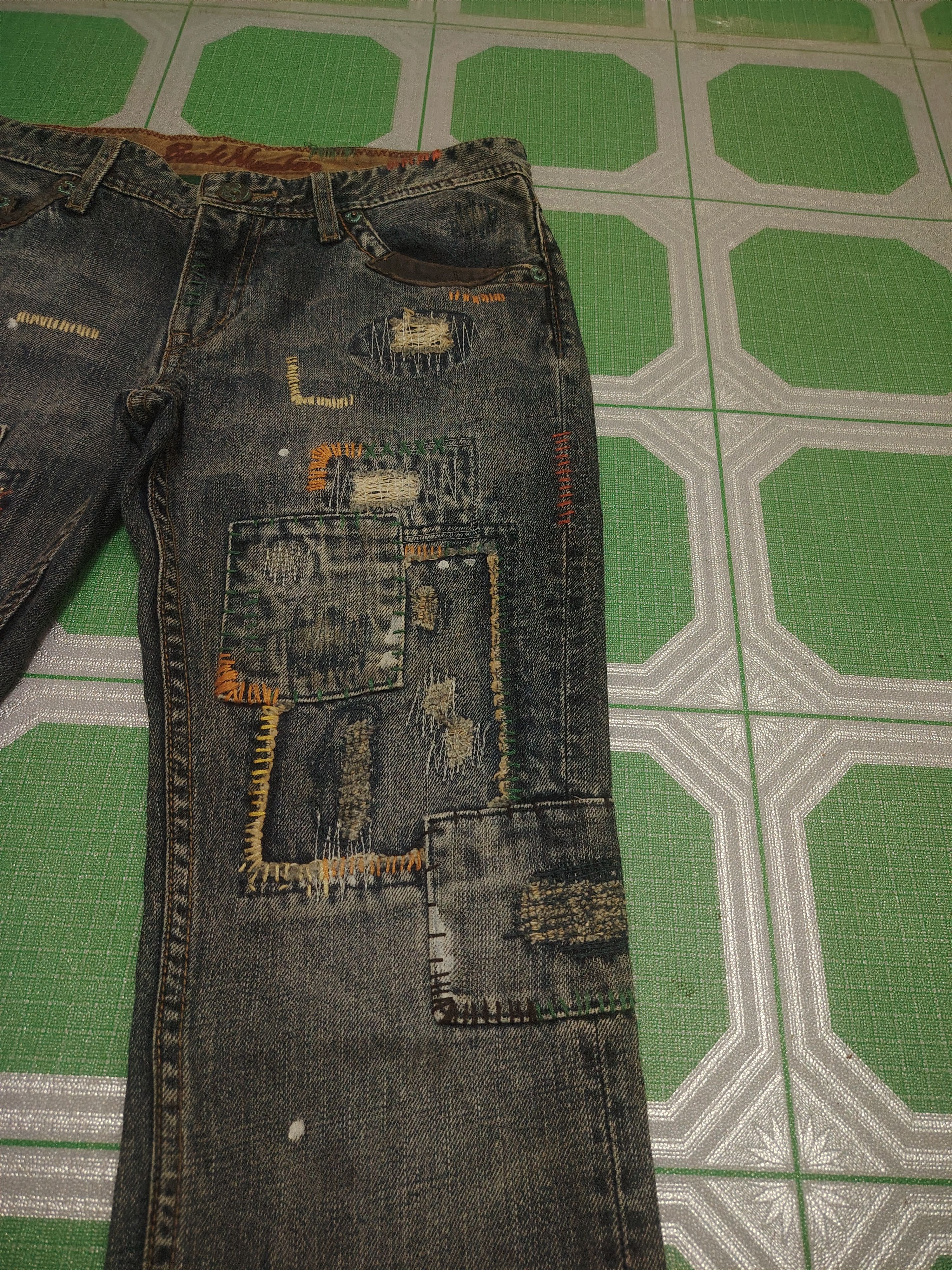 Who Decides War Japanese Back Number Patchwork Boro Flared Jeans Distressed Size US 30 / EU 46 - 4 Thumbnail