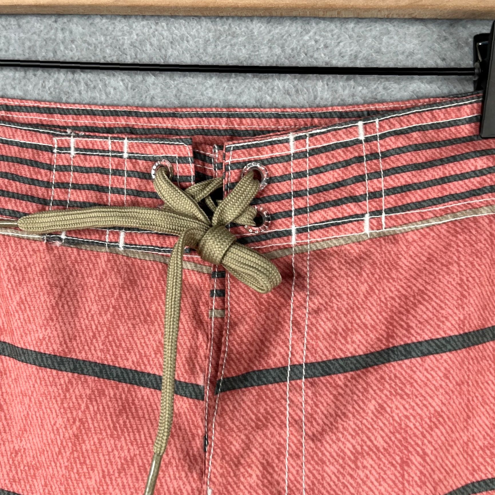 Panama Jack Panama Jack Board Shorts Mens 38 Pink Beige Tropical Print NWT Beach Surfing Size US 38 / EU 54 - 7 Thumbnail