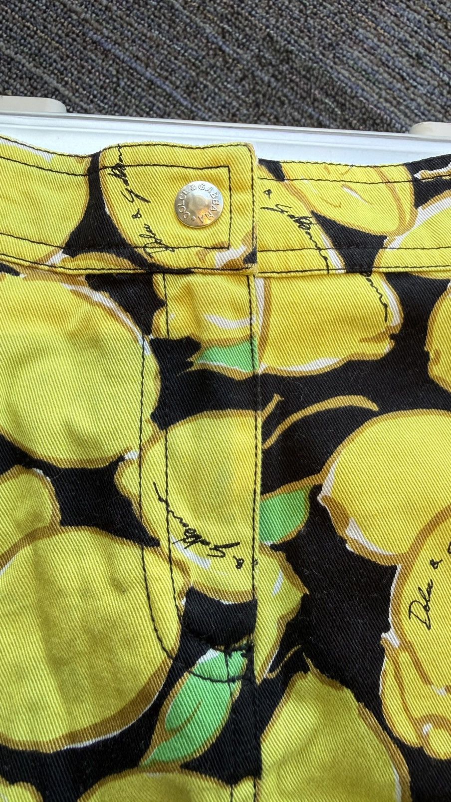 Dolce & Gabbana Dolce & Gabbana Miniskirt Lemon Beach Edition Size 25" / US 0 / IT 36 - 3 Thumbnail