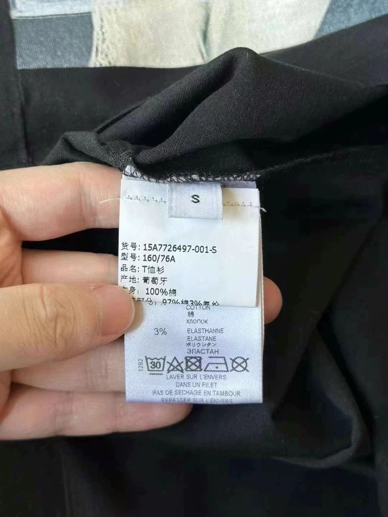 Givenchy Givenchy Classic Black Large Deer Short Sleeve Size US S / EU 44-46 / 1 - 3 Thumbnail