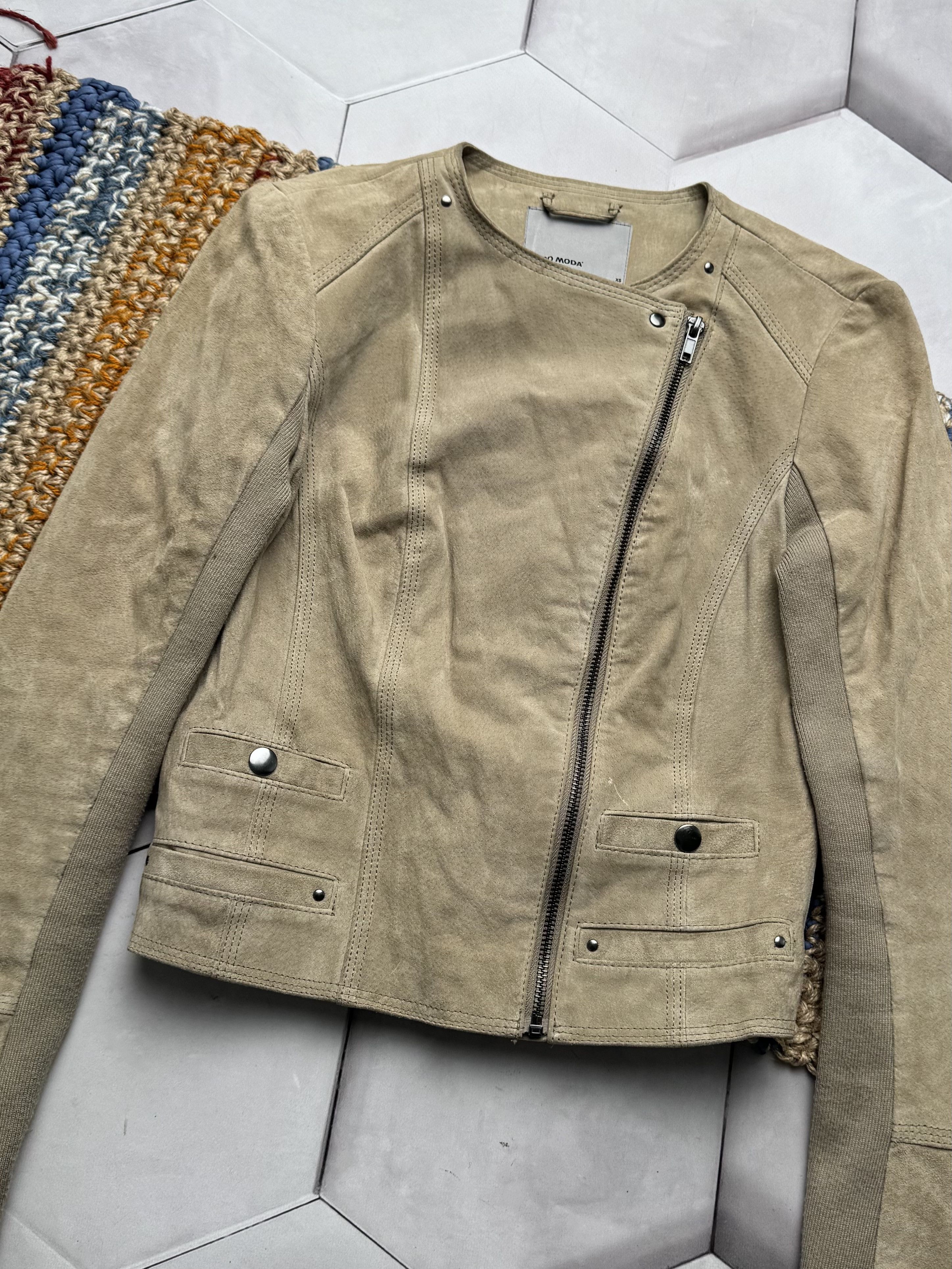 Vintage Vintage Beige Leather Jacket Cropped Zip Up Y2K Style (E4) Size XS / US 0-2 / IT 36-38 - 2 Thumbnail