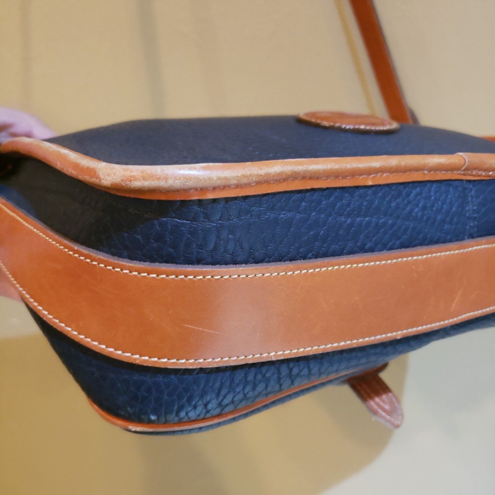 Dooney & Bourke Vintage Academia Navy Dooney & Bourke Leather Crossbody Bag Size ONE SIZE - 4 Thumbnail