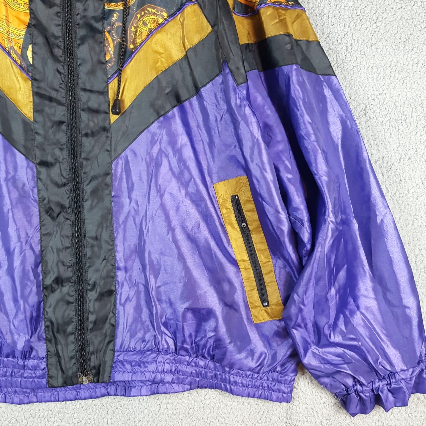 Etro VINTAGE EZ Gear Purple Track Jacket Women's XL Windbreaker Zip Up 80s Retro Gold Embroidered Logo Pockets Full Zip Lightweight Softshell Jacket Women Size XL / US 12-14 / IT 48-50 - 3 Thumbnail