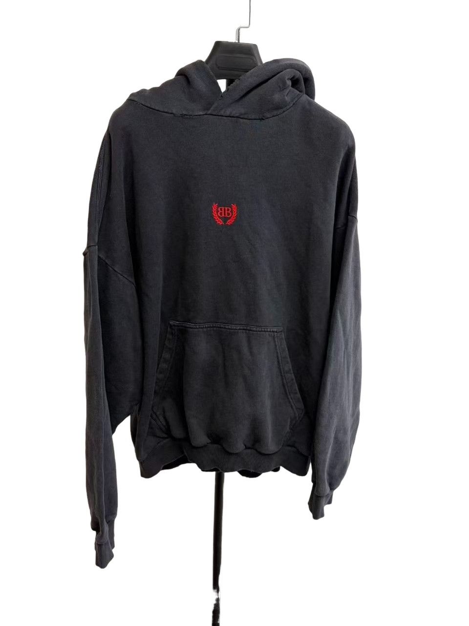 Balenciaga Balenciaga BB Laurel Logo Hoodie Black Size M Size US M / EU 48-50 / 2 - 1 Thumbnail