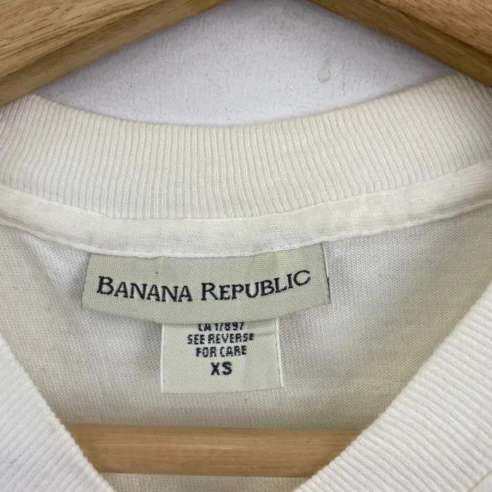 Banana Republic Vtg 90’ BANANA REPUBLIC IGUANA Painting Tee Shirt Surfing Size US S / EU 44-46 / 1 - 5 Thumbnail