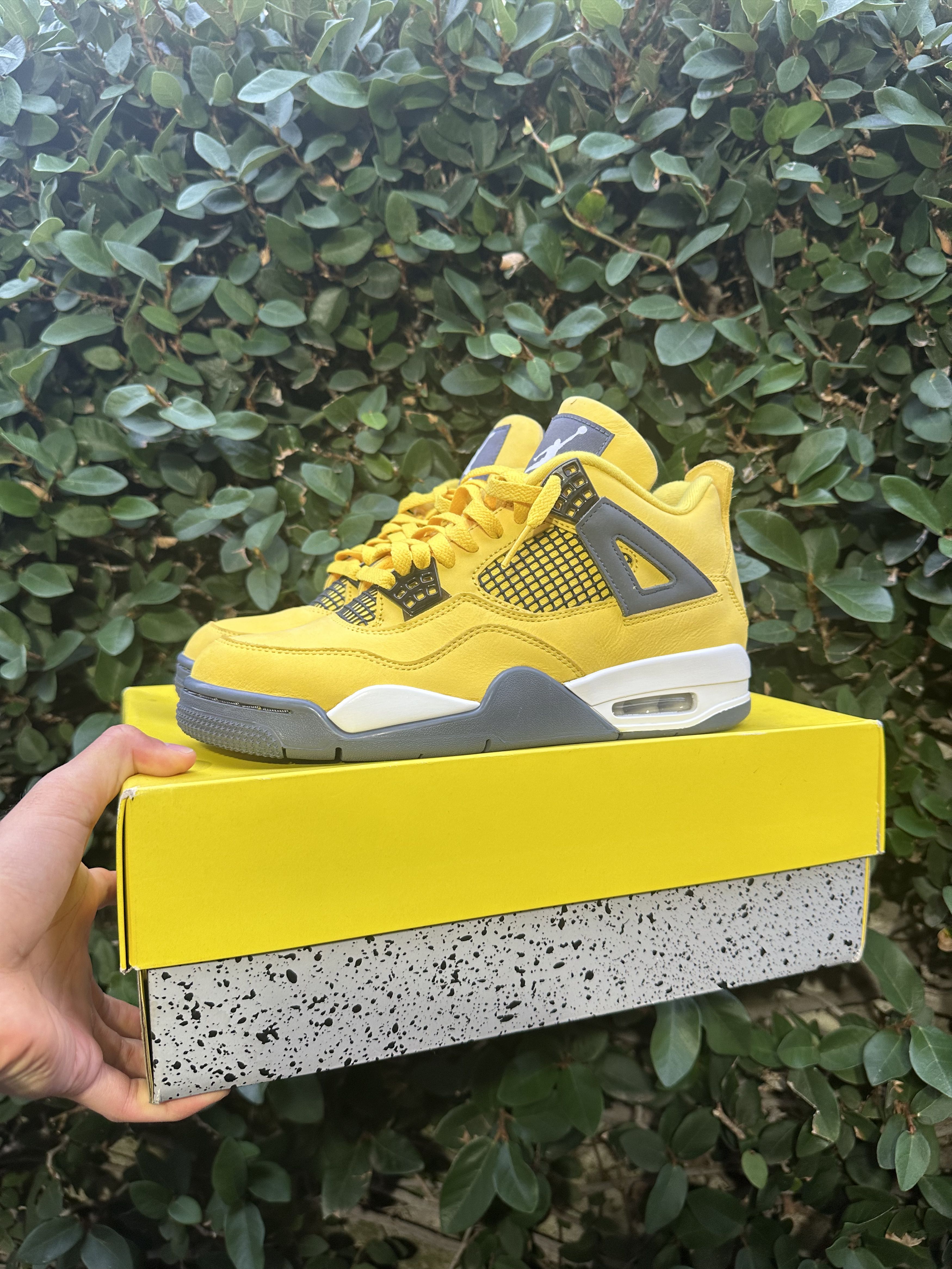 Jordan Brand Jordan 4 Lightning Men Size 8 Size US 8 / EU 41 - 10 Thumbnail