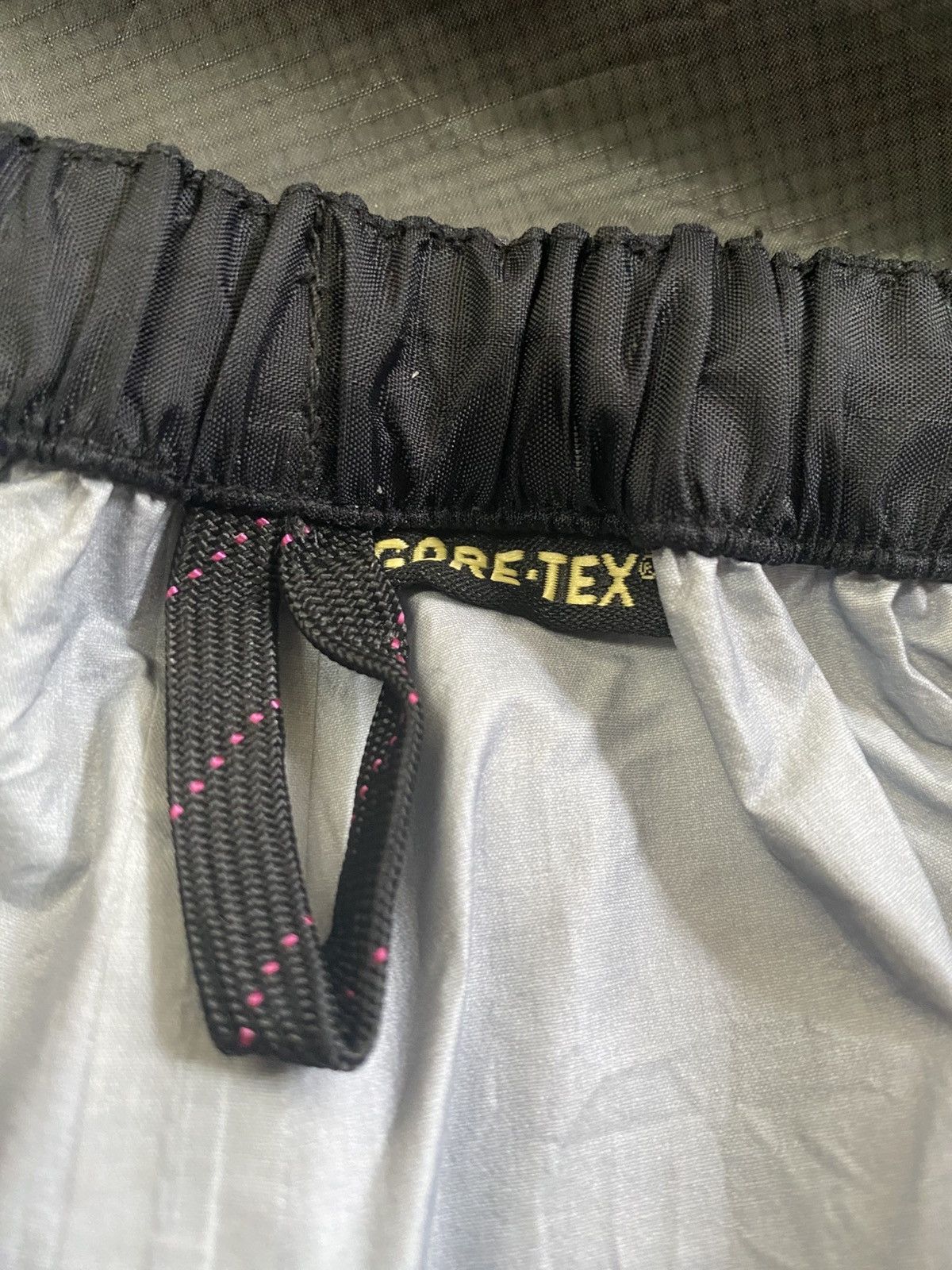 Goretex × Montbell Vintage Montbell Hiking Rain Pants Size US 29 - 3 Thumbnail