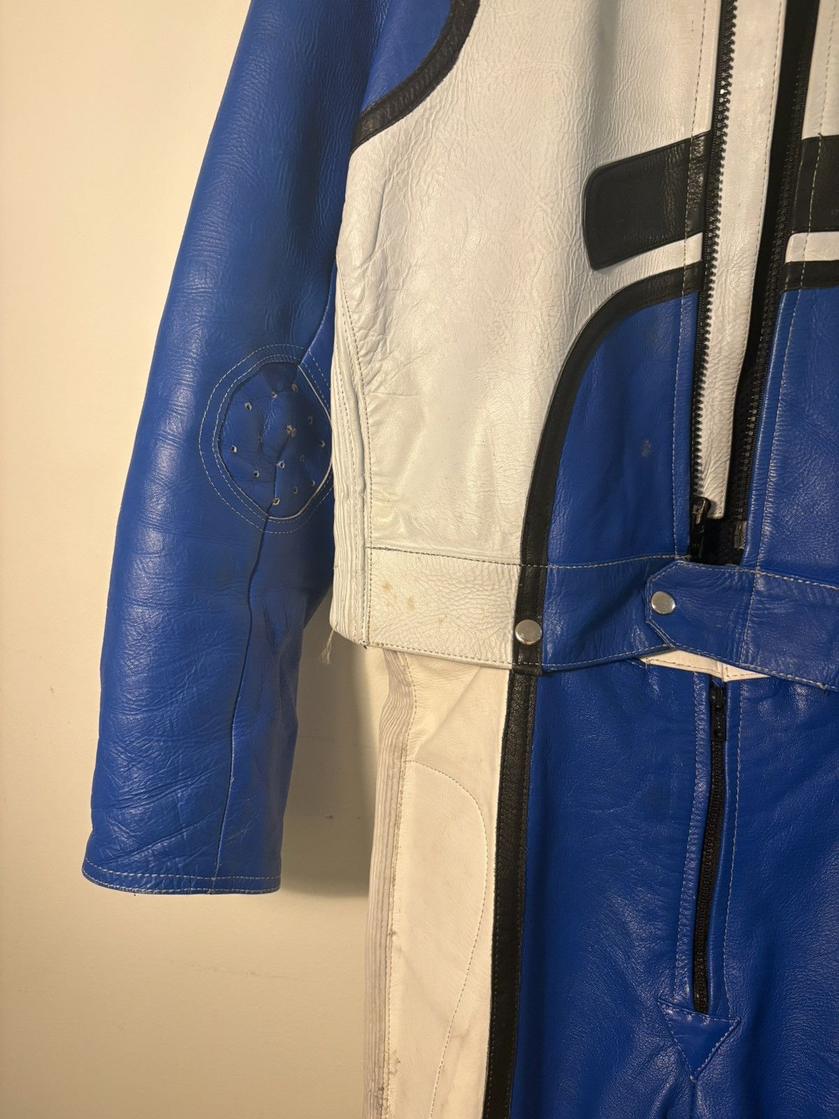 Leather Motorcycle Racing Suit Vintage Size US L / EU 52-54 / 3 - 6 Thumbnail