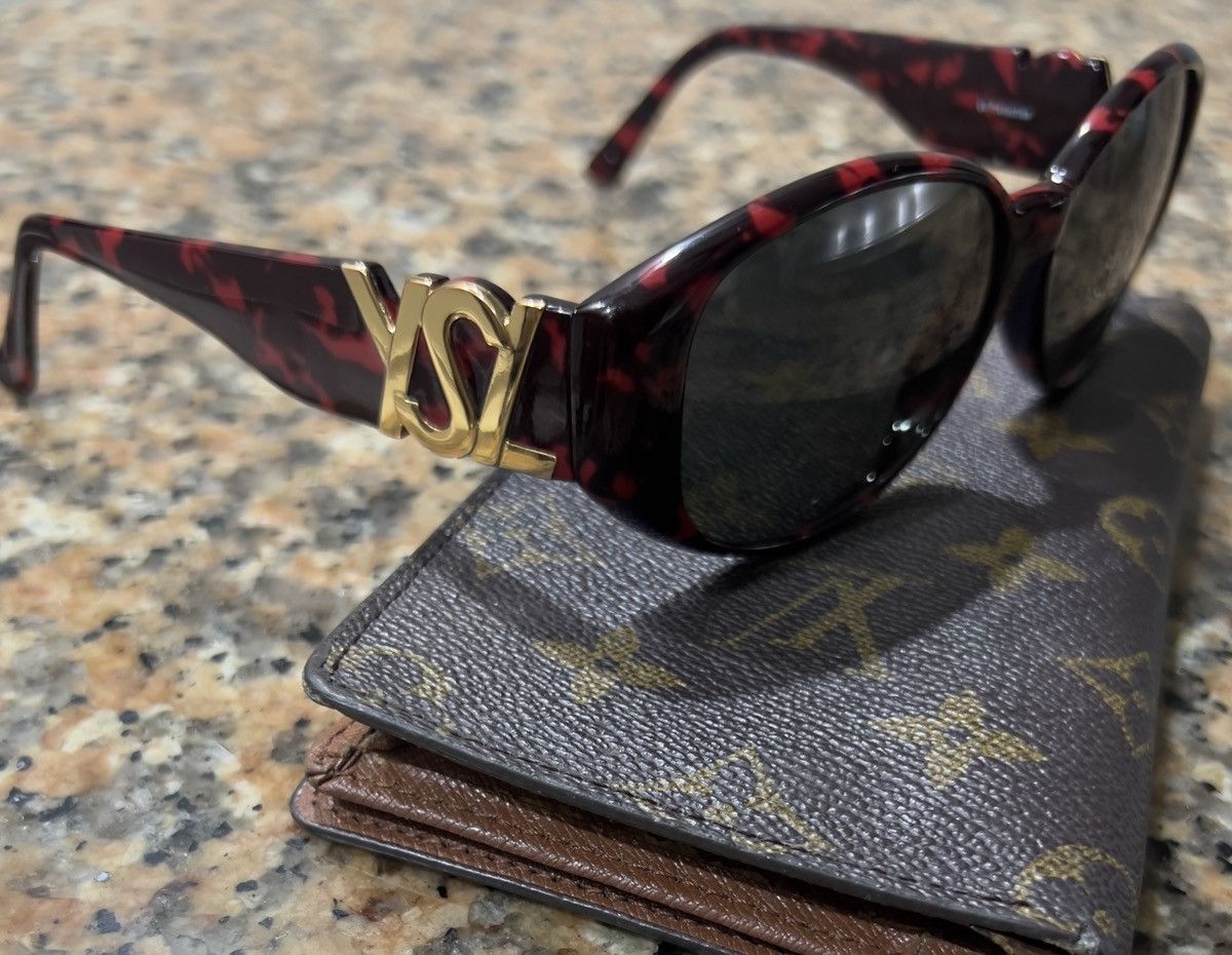 Yves Saint Laurent Vtg sunglasses yve saint lauren retro Size ONE SIZE - 1 Thumbnail