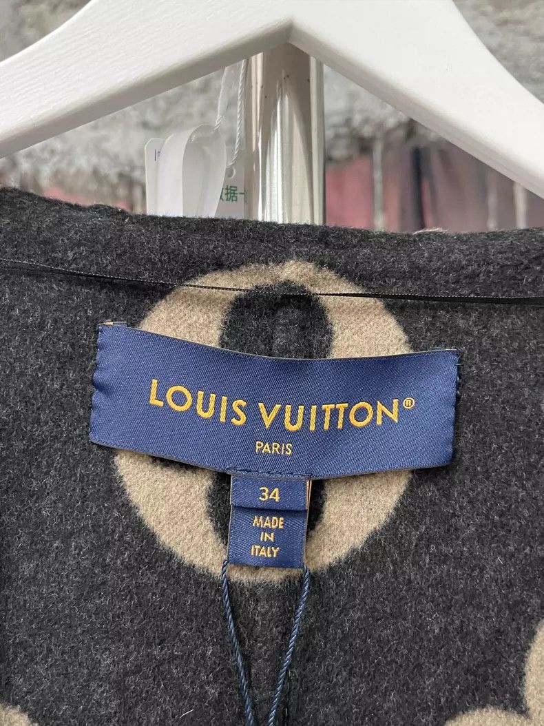 Louis Vuitton Louis Vuitton coat Size XXS / US 00 / IT 34 - 6 Thumbnail
