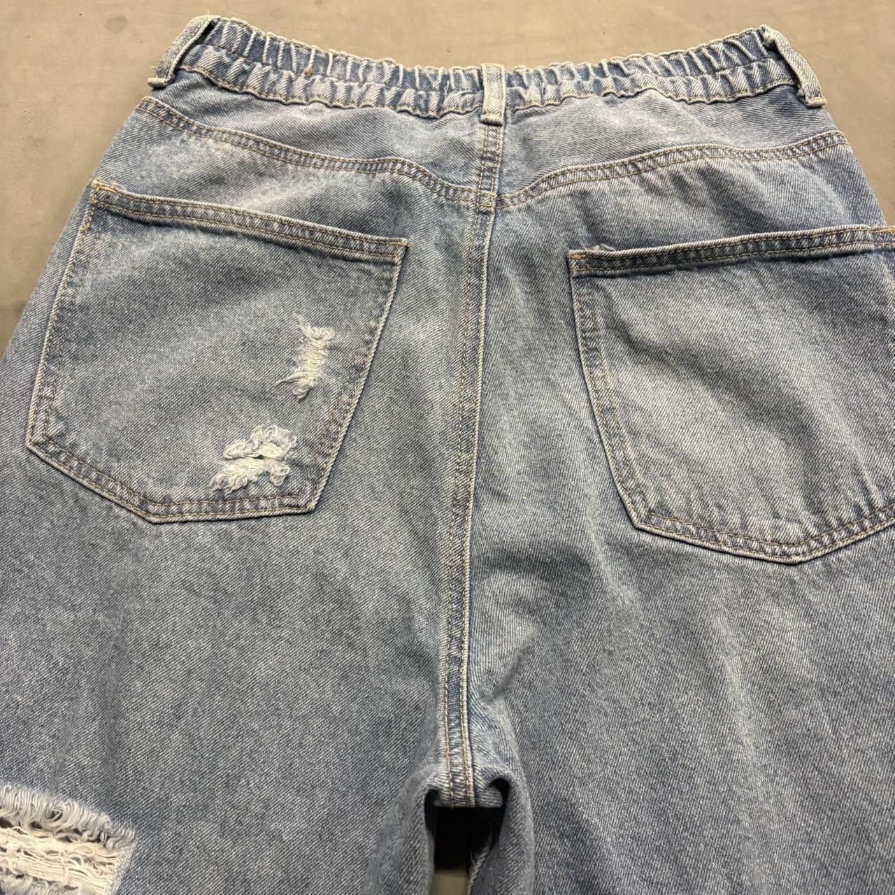 Vintage Crazy Vintage Y2K/2000s Baggy Wideleg Ripped Skater Grunge style Medium wash Denim Jeans with adjustable Waist! Size US 28 / EU 44 - 5 Thumbnail