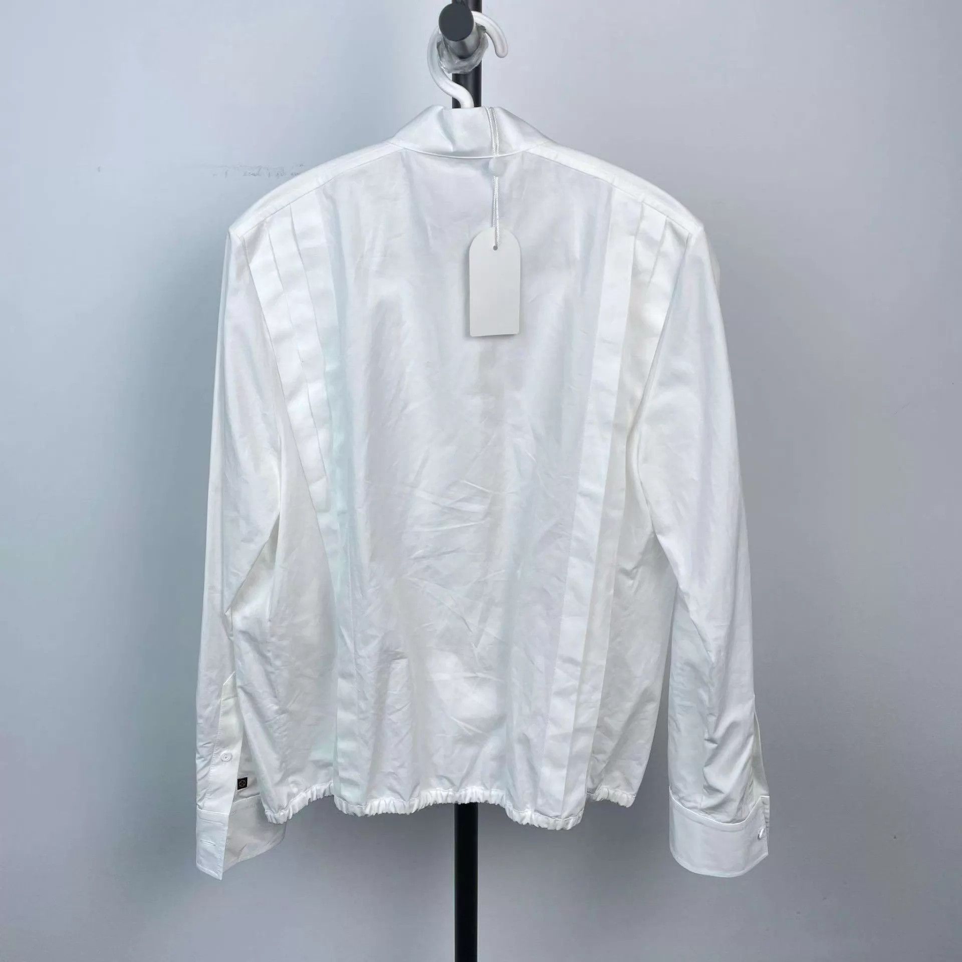Louis Vuitton LV Near New White Shirt Size 40.M Size US M / EU 48-50 / 2 - 2 Thumbnail