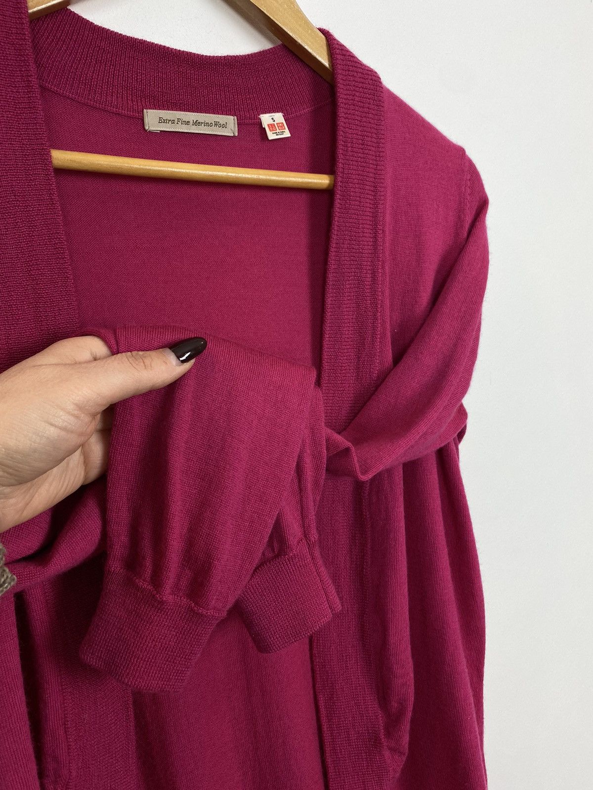 Uniqlo Uniqlo Extra Fine Merino Wool Pink Cardigan Women’s Sz Small Size S / US 4 / IT 40 - 4 Thumbnail