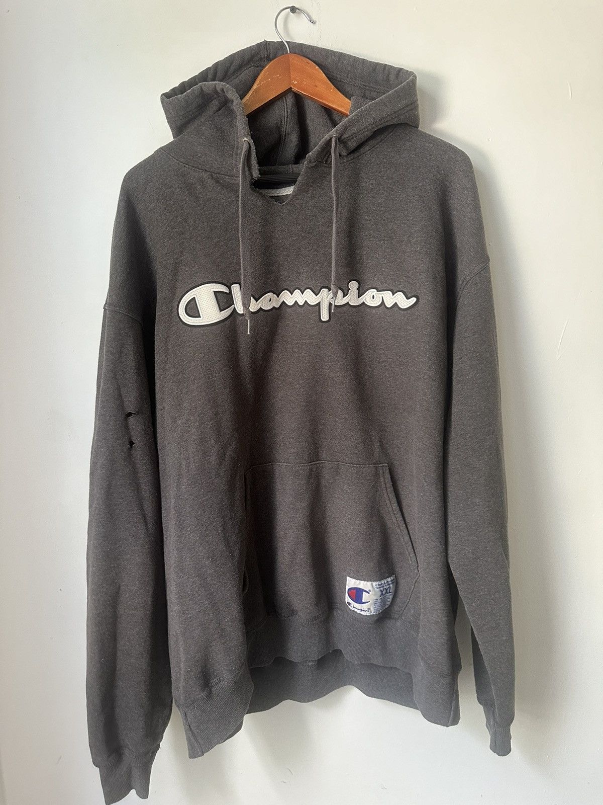 Champion Distressed Vampire Bite Champion Hoodie Size US XXL / EU 58 / 5 - 1 Thumbnail