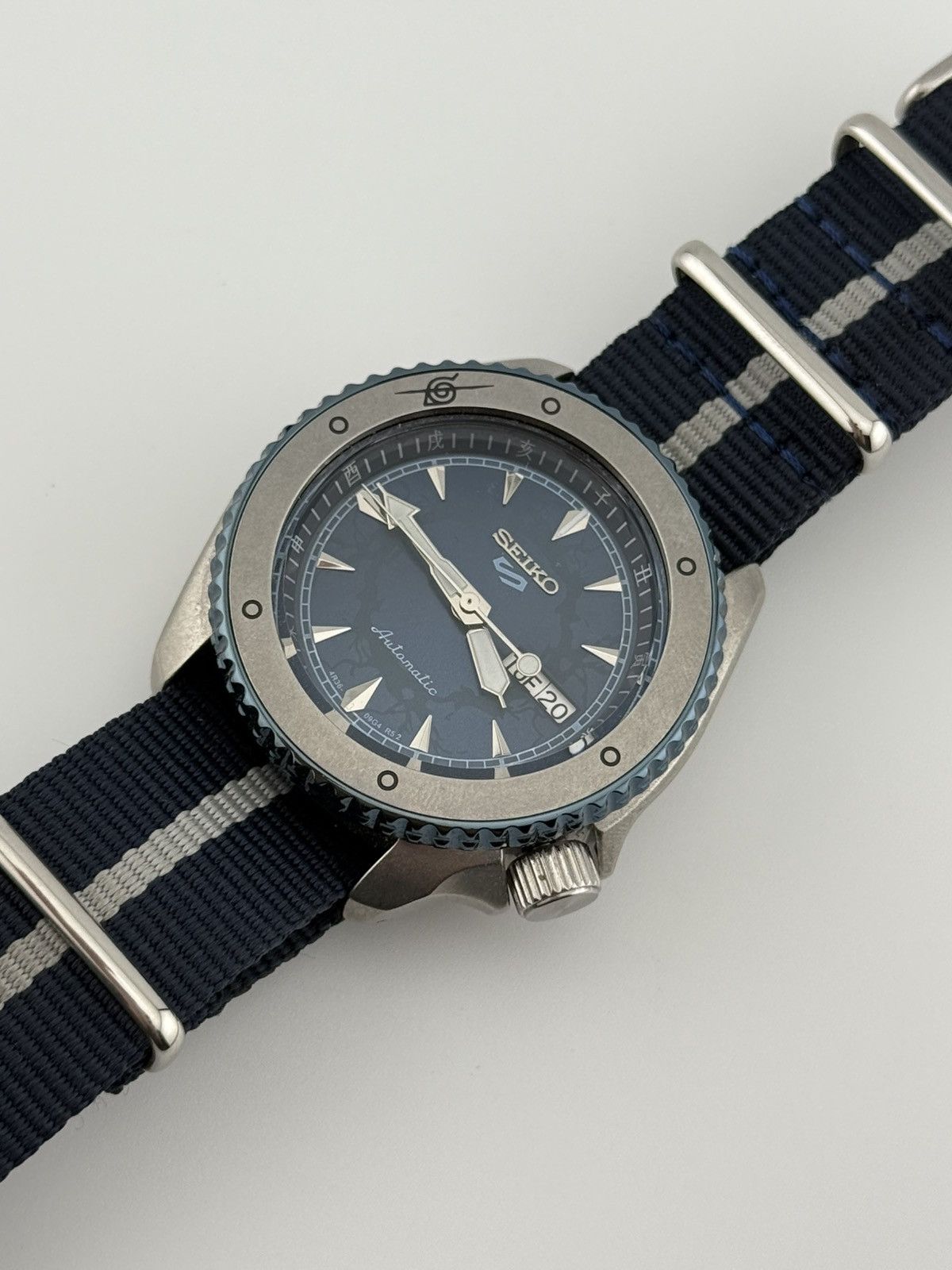 Seiko Seiko 5 Sports Automatic Wristwatch 4R36 Movement Mens Watch Size 42 - 9 Thumbnail