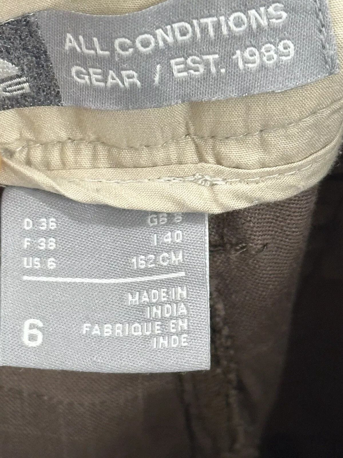 Nike Vintage Nike Acg 2000s Y2k Wide Baggy Pants Pocket Camo Size 27" / US 4 / IT 40 - 10 Thumbnail