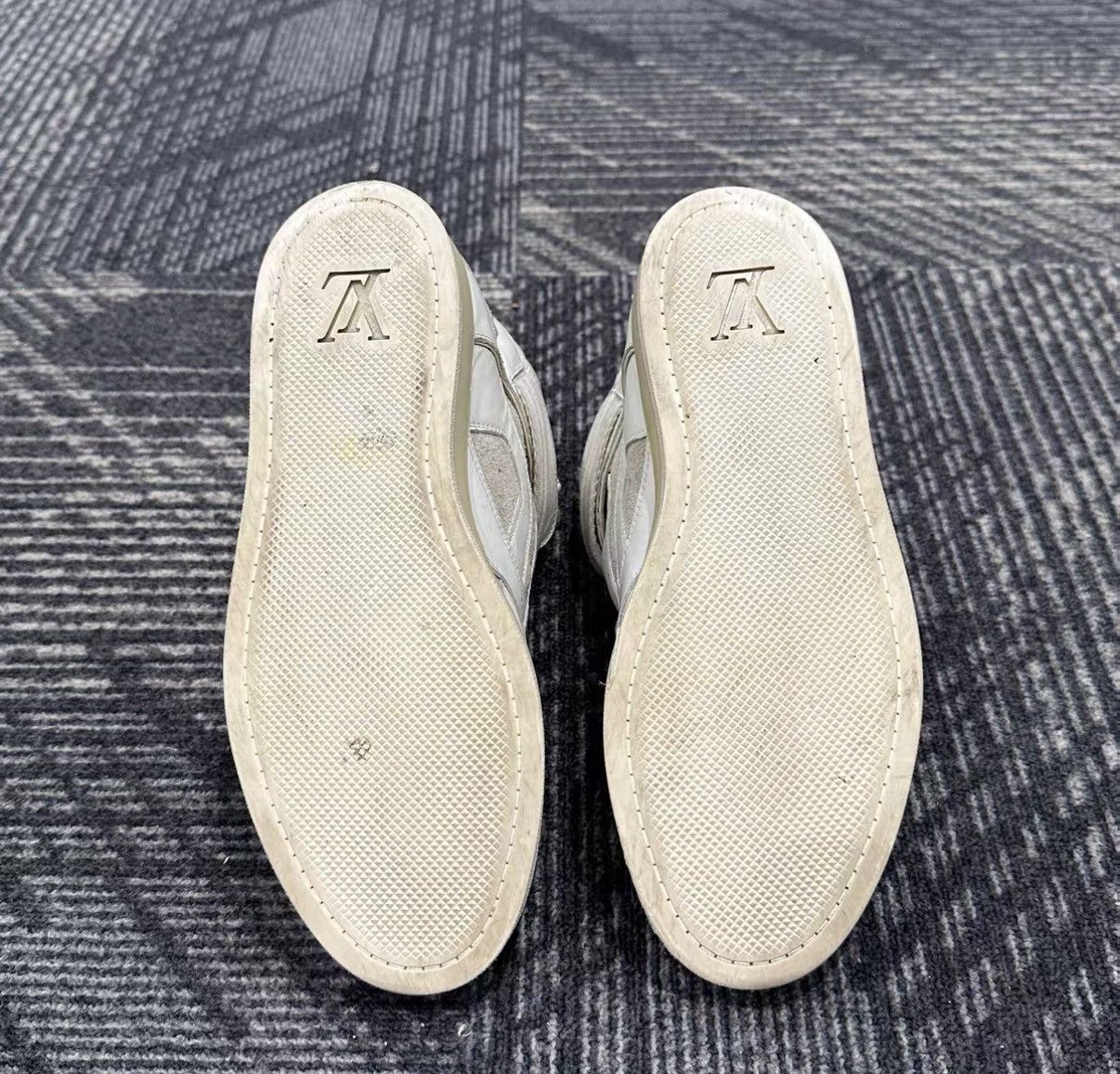 Louis Vuitton Louis Vuitton Color-Block Leather Sneakers J42 Size US 6.5 / IT 36.5 - 6 Thumbnail