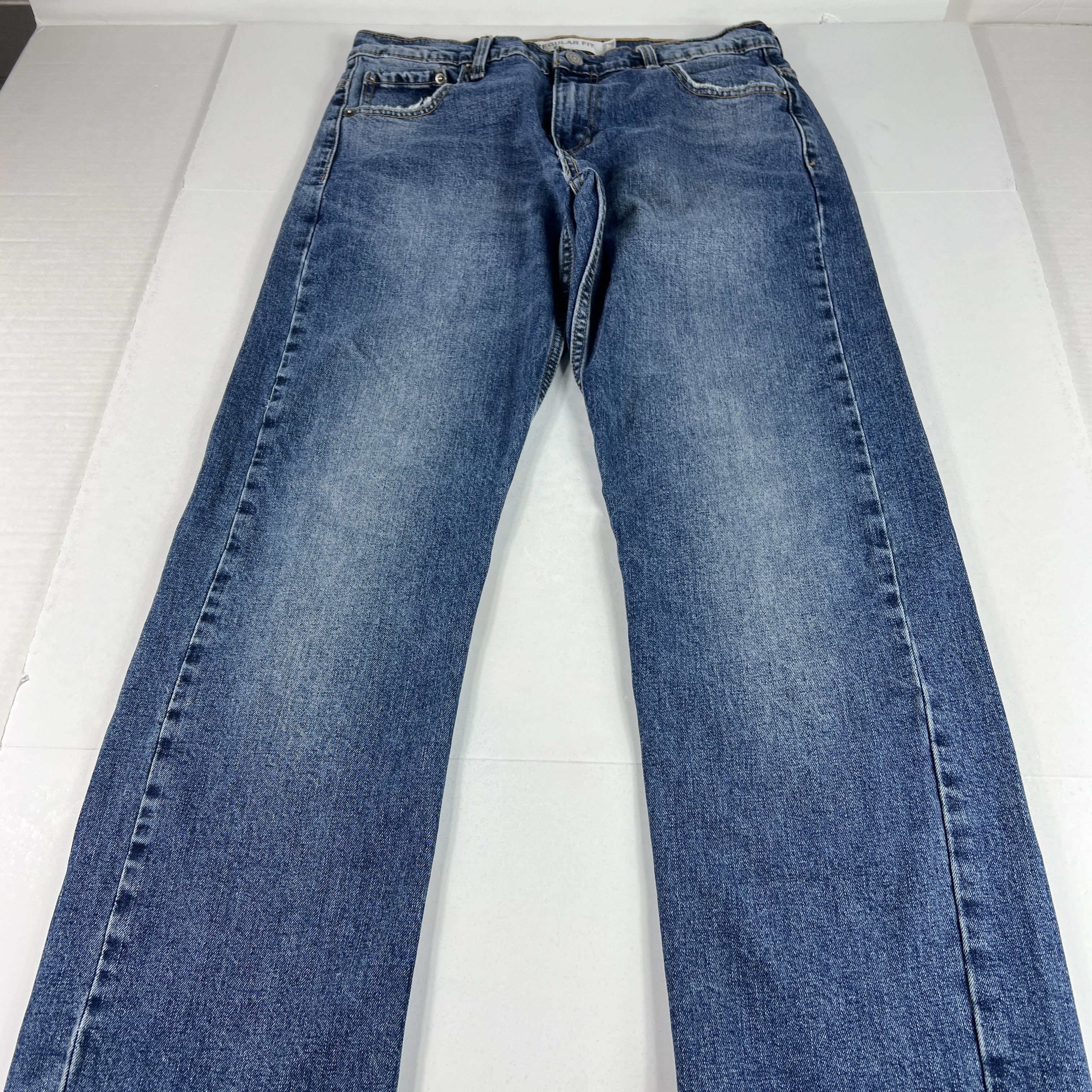 Levi's Levi's Jeans 505 Straight Leg Blue Faded Stretch Denim Size US 32 / EU 48 - 1 Thumbnail