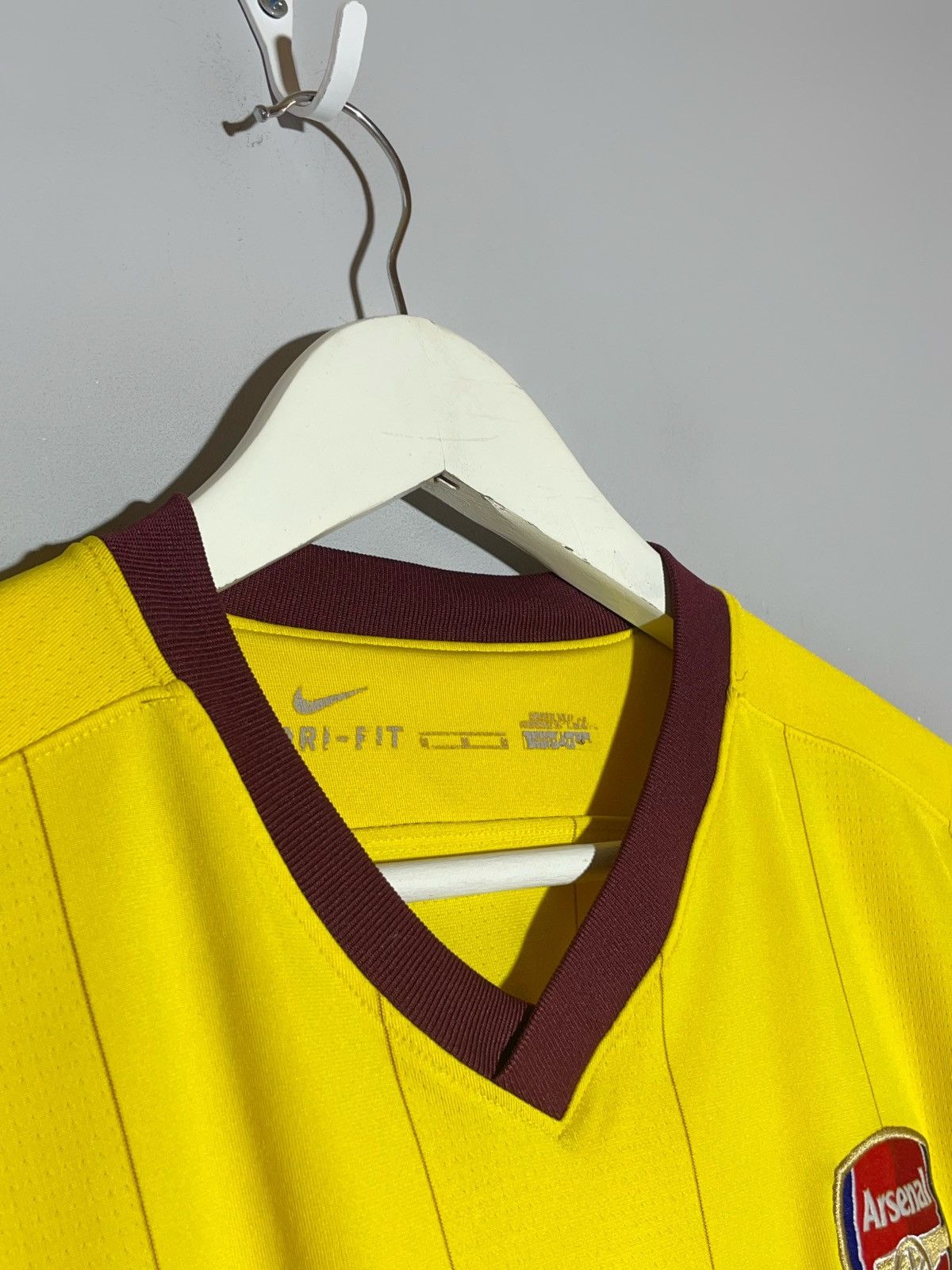 Nike Arsenal FC Nike 2012/13 Third Y2k Streetwear Football Shirt Size US M / EU 48-50 / 2 - 3 Thumbnail