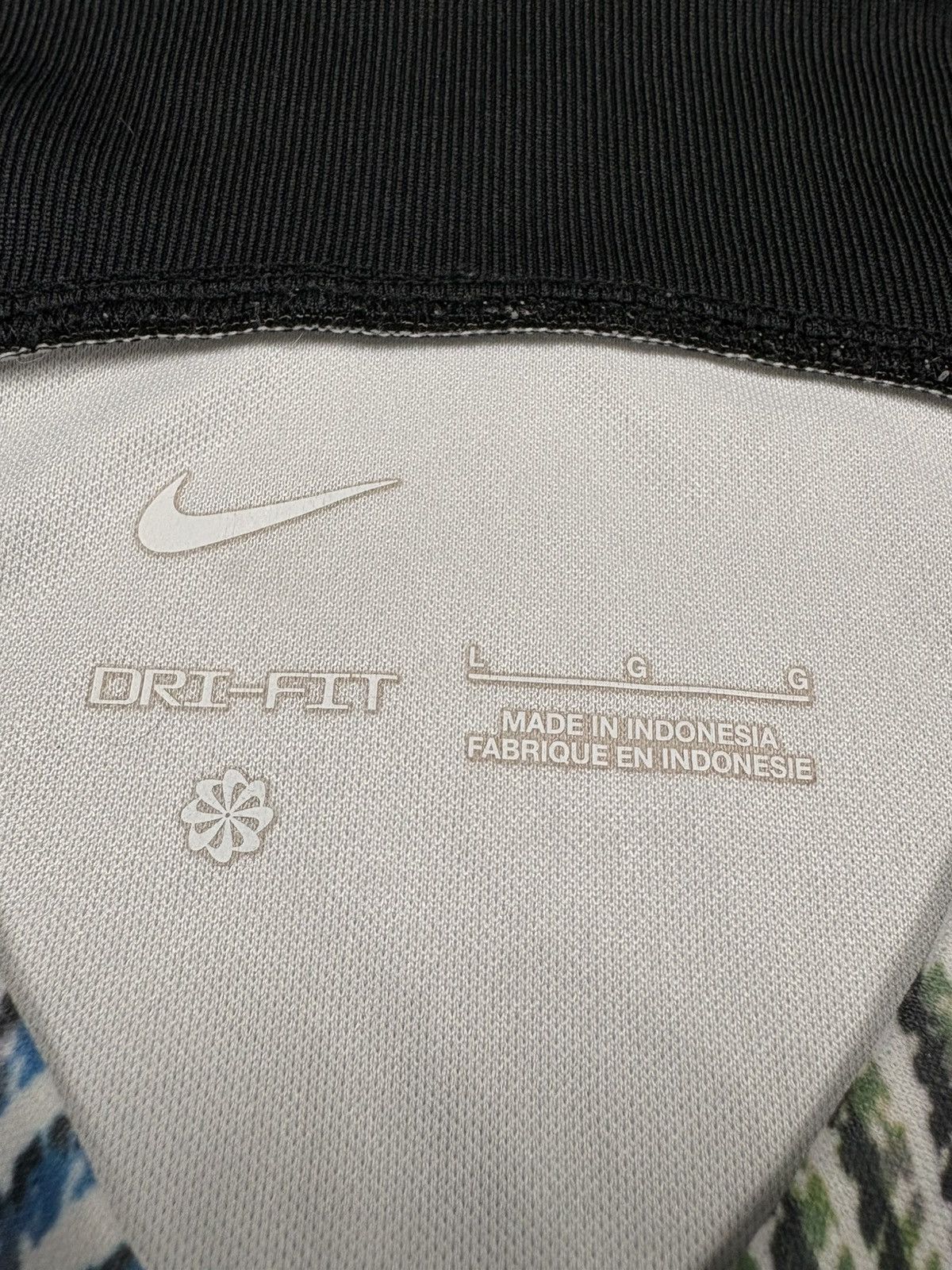 Nike Nike Liverpool 2022/23 Away Soccer Jersey Kit Psychedelic L Size US L / EU 52-54 / 3 - 10 Thumbnail
