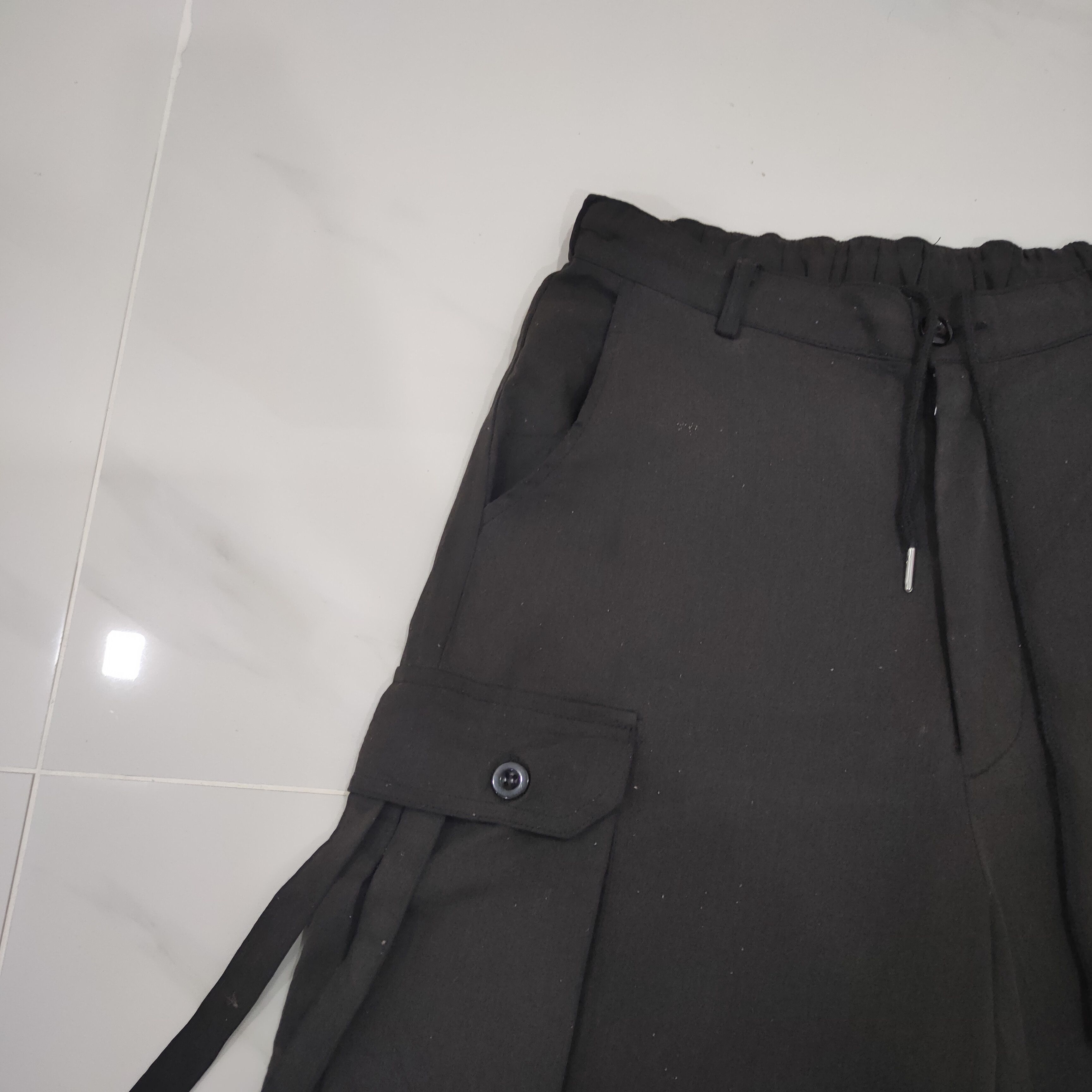 Japanese Brand CASPER JOHN FADED BLACK BONDAGE CARGO PANTS Size US 30 / EU 46 - 4 Thumbnail