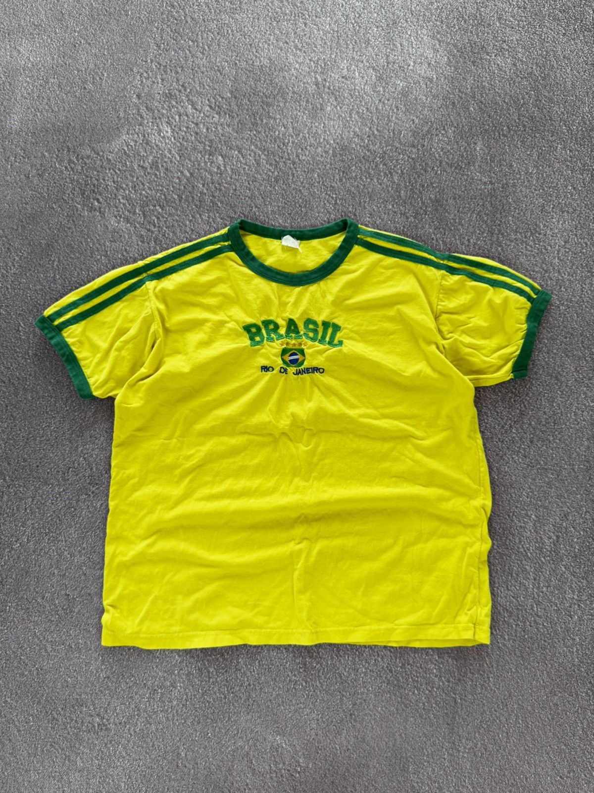 Vintage Vintage Brasil Yellow Mens T Shirt Size US XL / EU 56 / 4 - 1 Thumbnail
