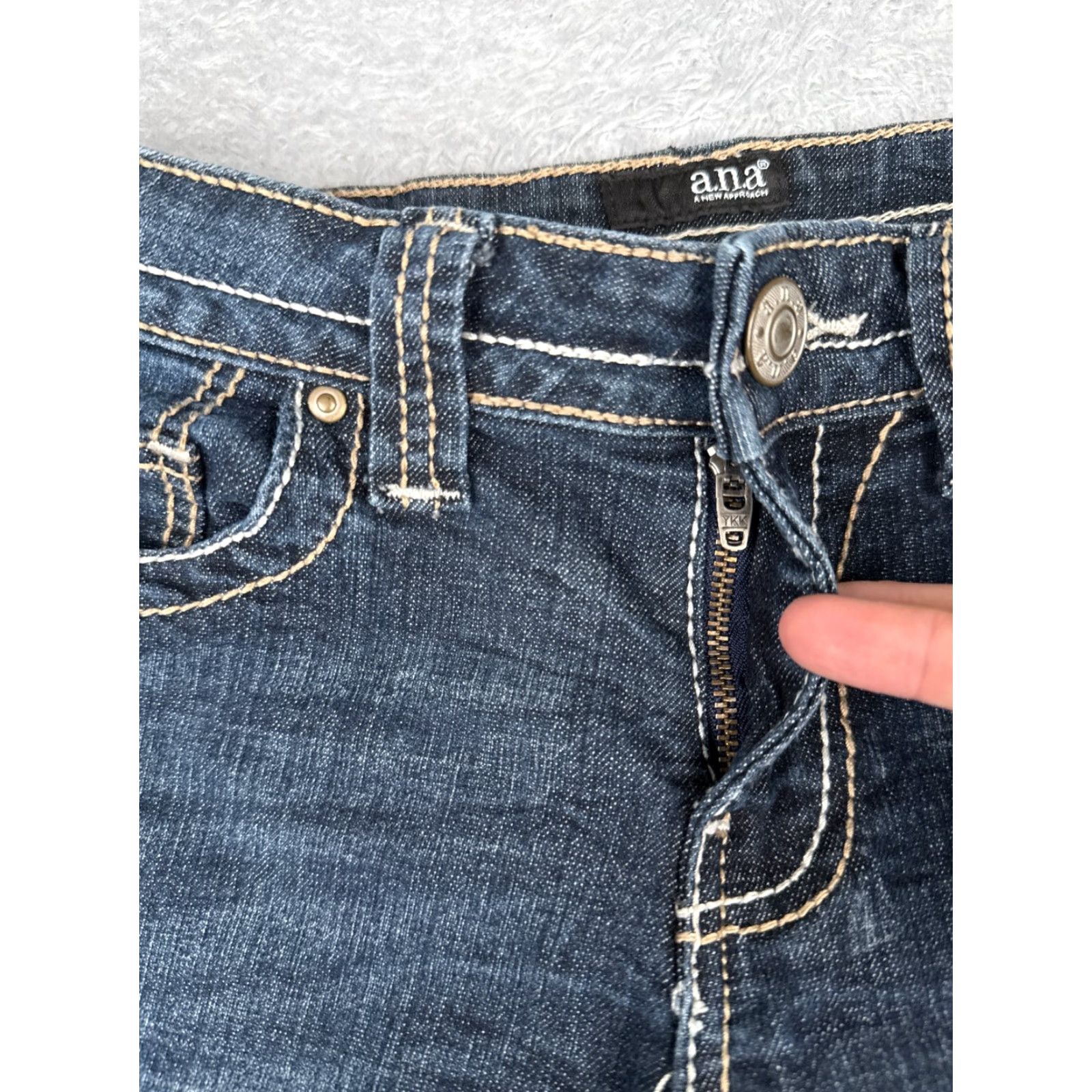 Denime a.n.a Jeans Womens 8 Blue Denim Crop Straight Leg Embroidered Mid Rise 29x24 Jeans Size 30" / US 8 / IT 44 - 5 Thumbnail