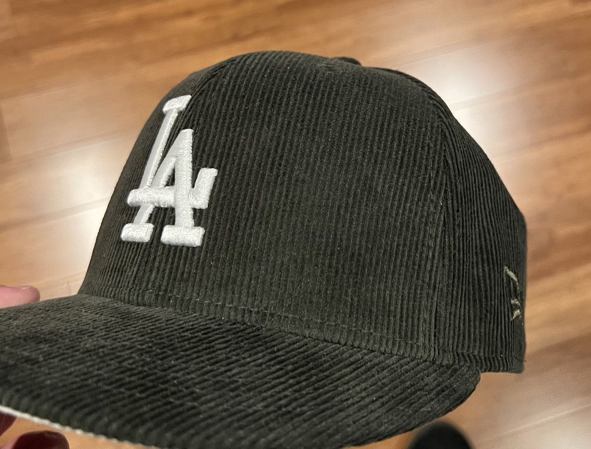 New Era Size 7 1/8 Dodgers Green Corduroy Fitted Size ONE SIZE - 3 Thumbnail