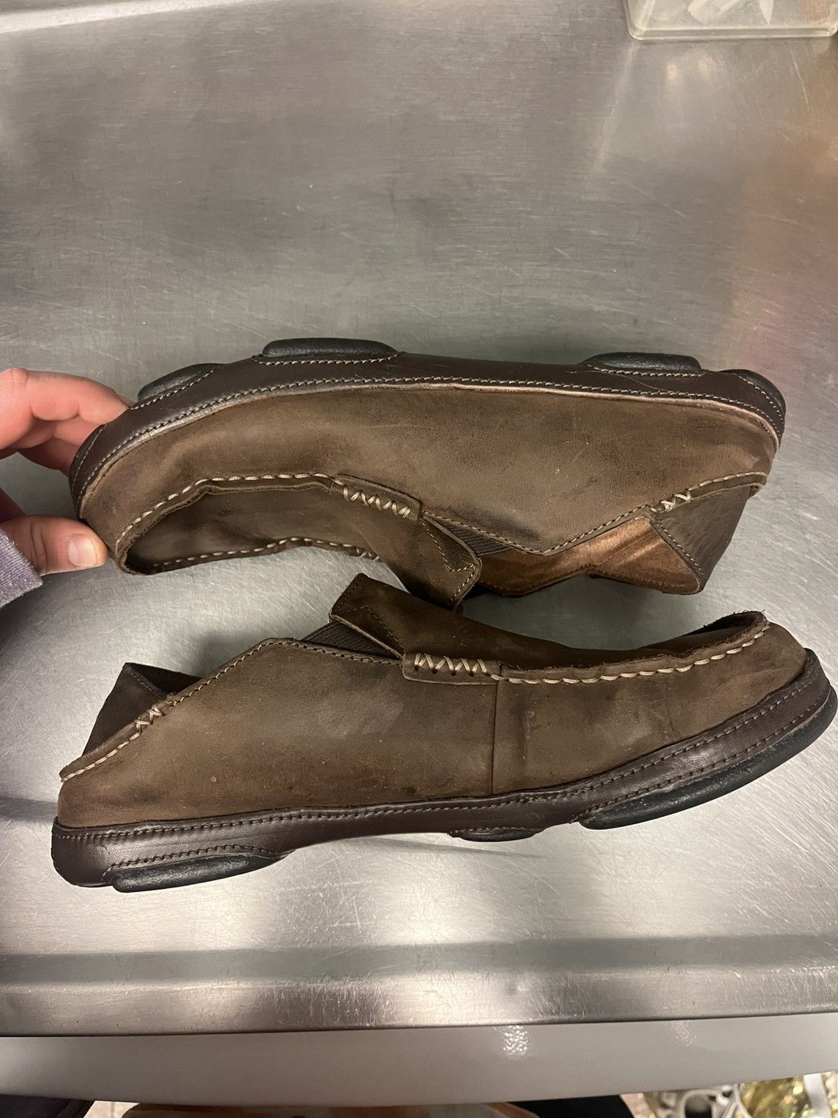 Olukai OluKai Moloa Men 9.5 Toffee Brown Leather Casual Slip Ons Size US 9.5 / EU 42-43 - 5 Thumbnail